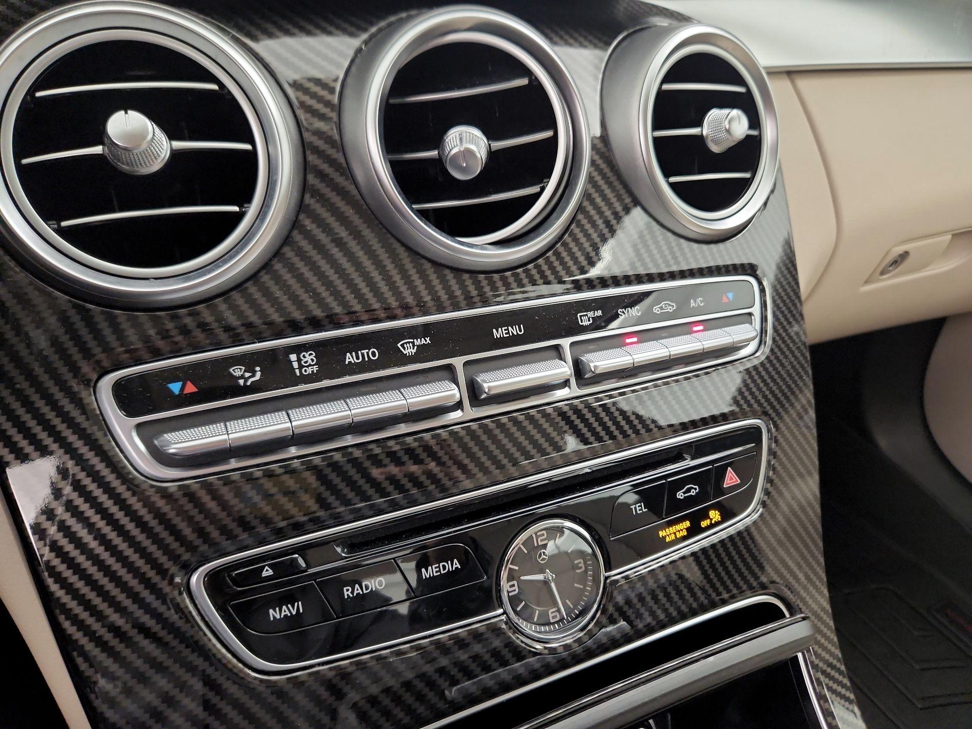 Thumbnail: 2015 Mercedes-Benz C-Class - 17