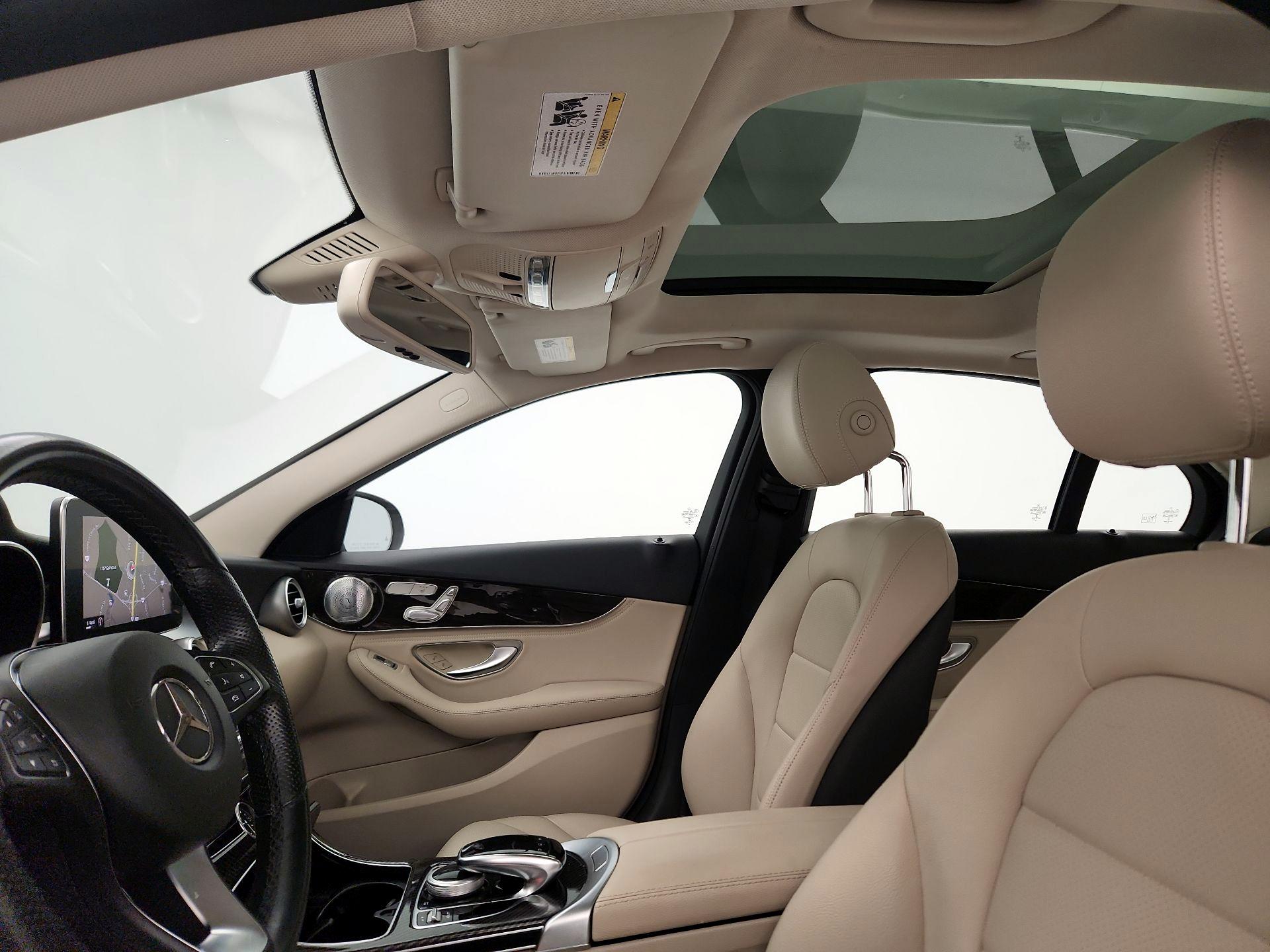 Thumbnail: 2015 Mercedes-Benz C-Class - 20