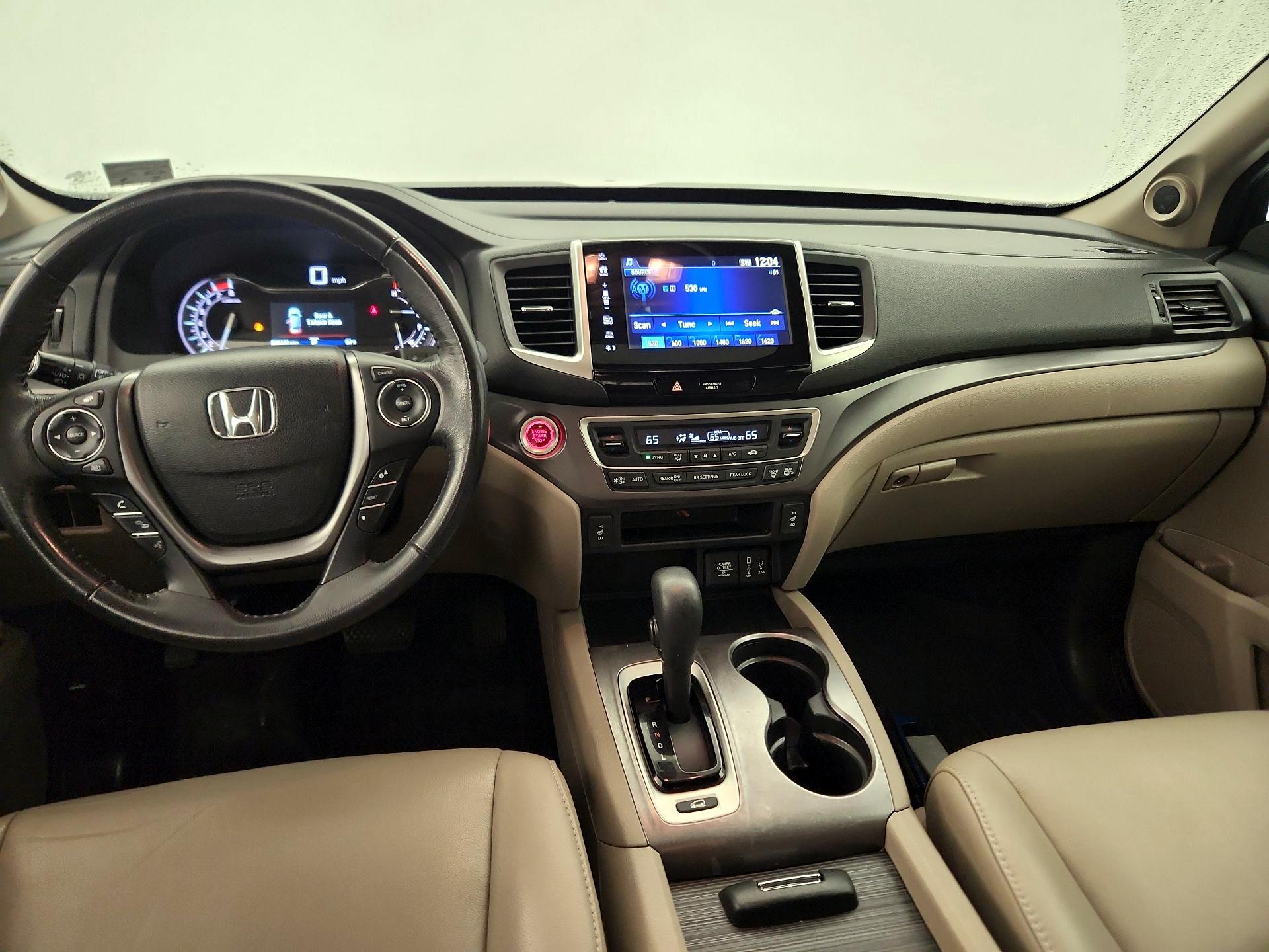 Thumbnail: 2017 Honda Pilot - 9