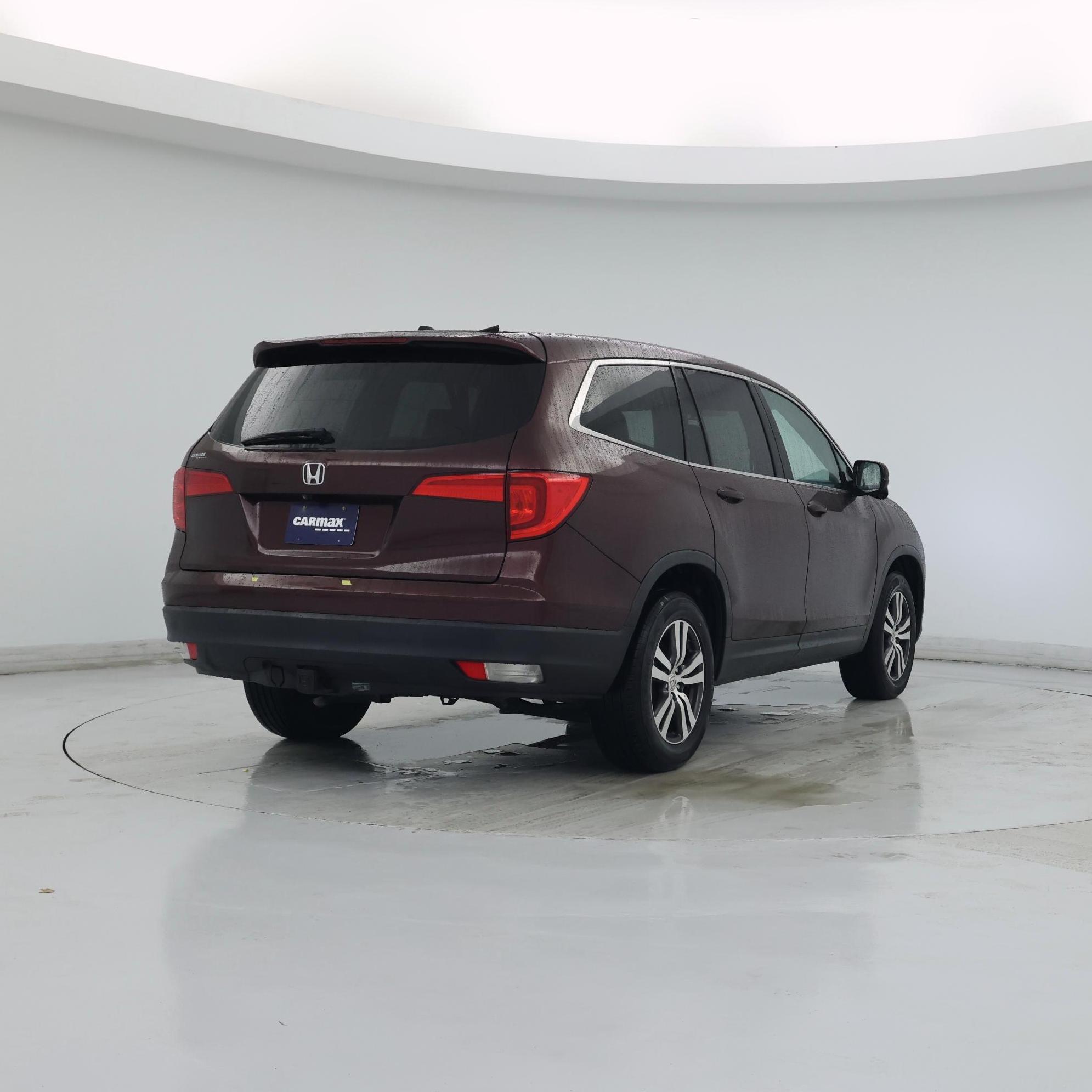 Thumbnail: 2017 Honda Pilot - 8