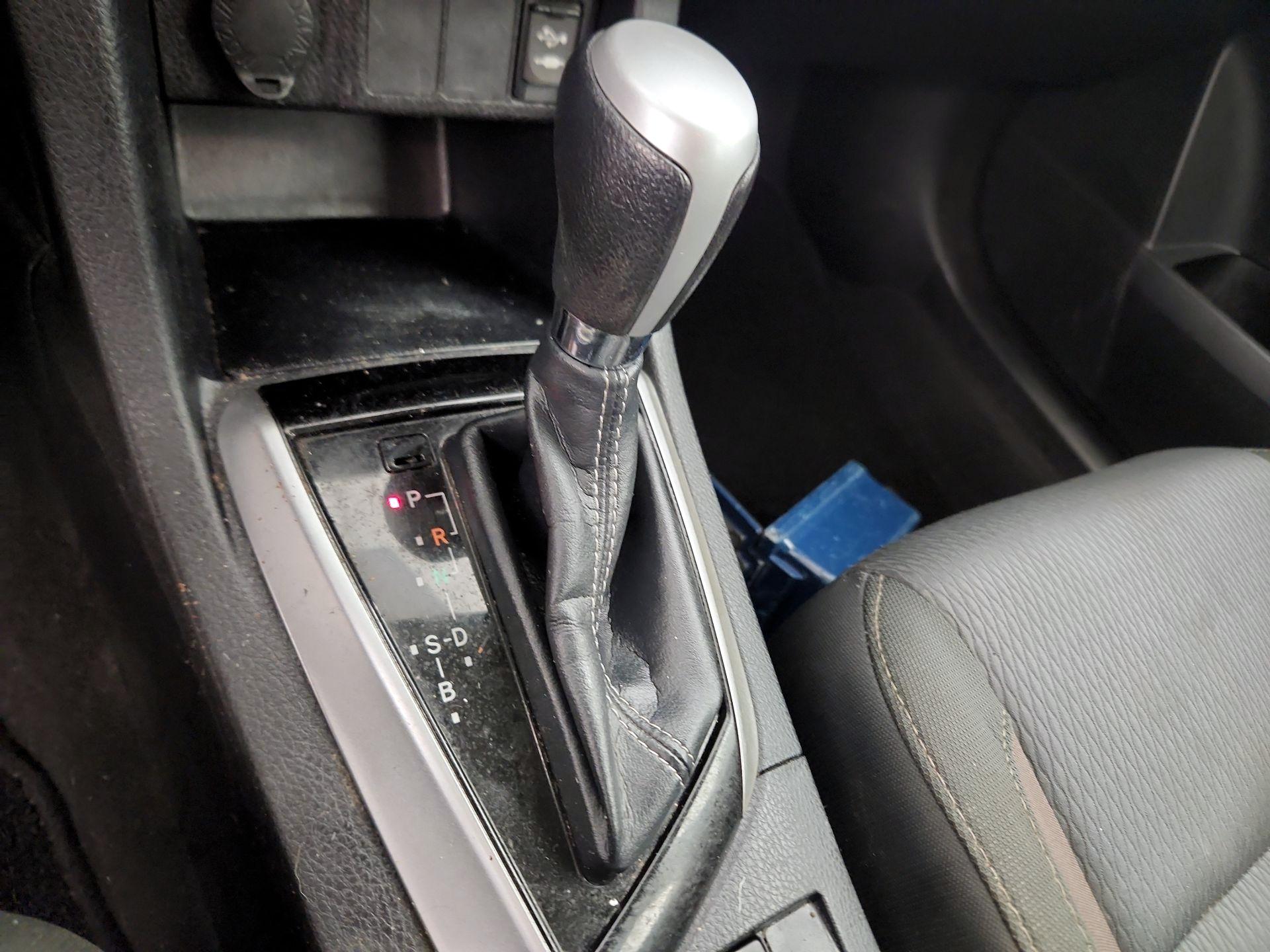Thumbnail: 2018 Toyota Corolla - 16