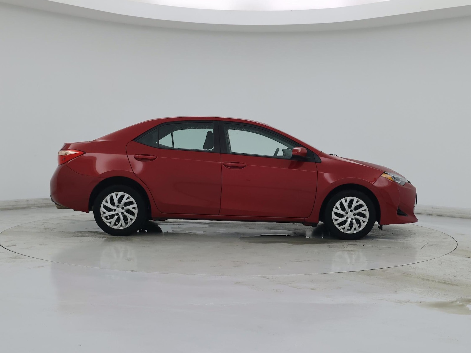 2018 Toyota Corolla LE - Photo 8