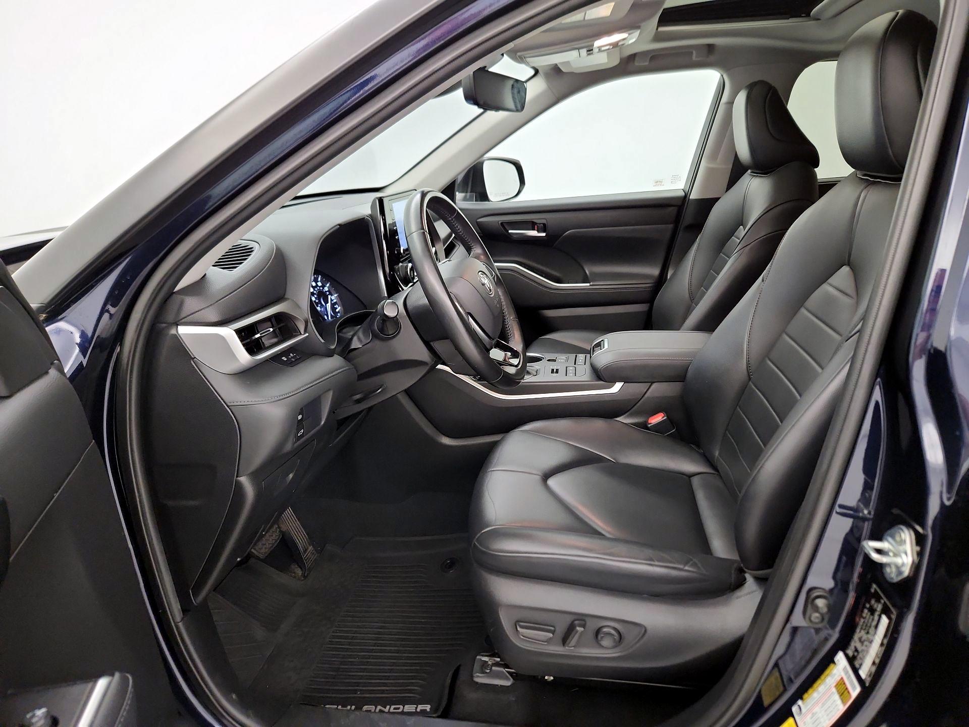 Thumbnail: 2020 Toyota Highlander - 11