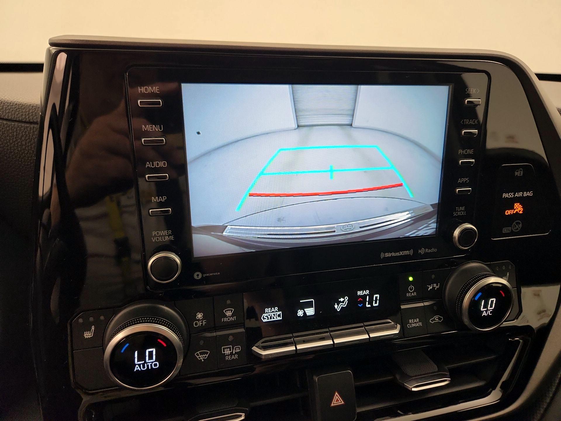Thumbnail: 2020 Toyota Highlander - 15