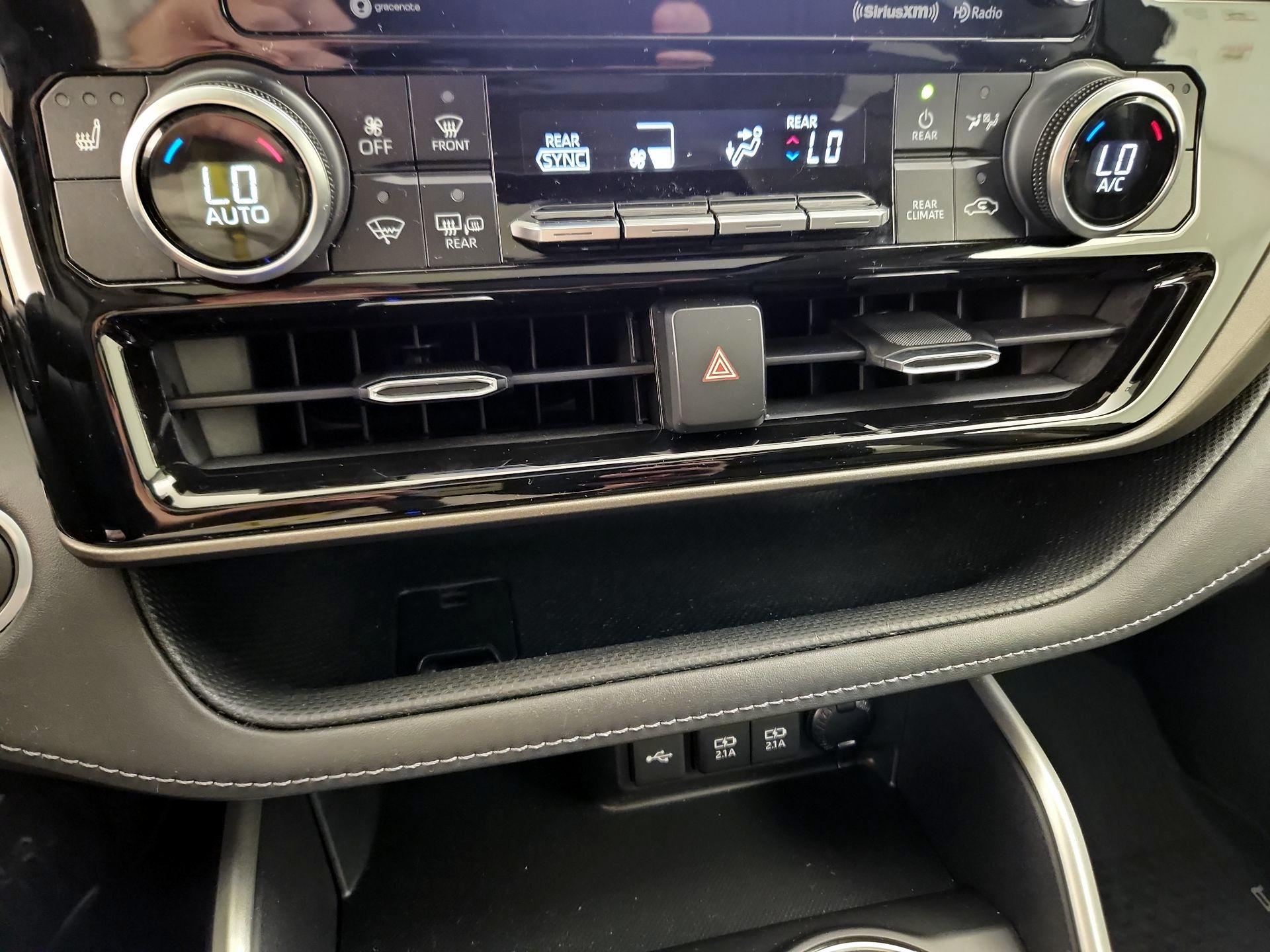 Thumbnail: 2020 Toyota Highlander - 17