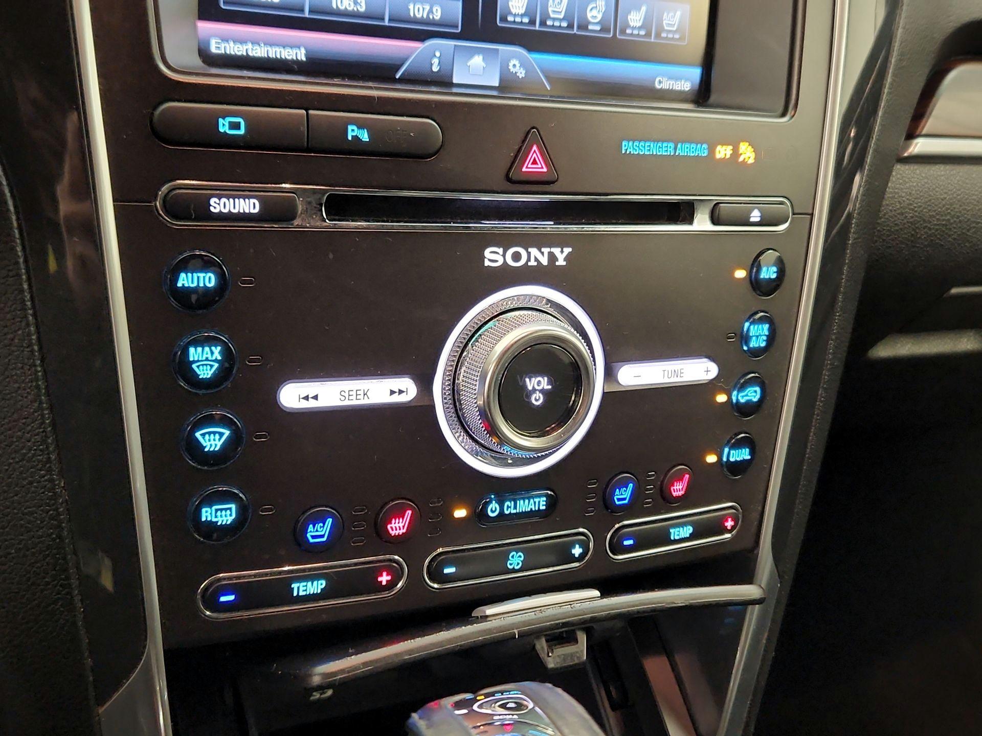 Thumbnail: 2016 Ford Explorer - 16