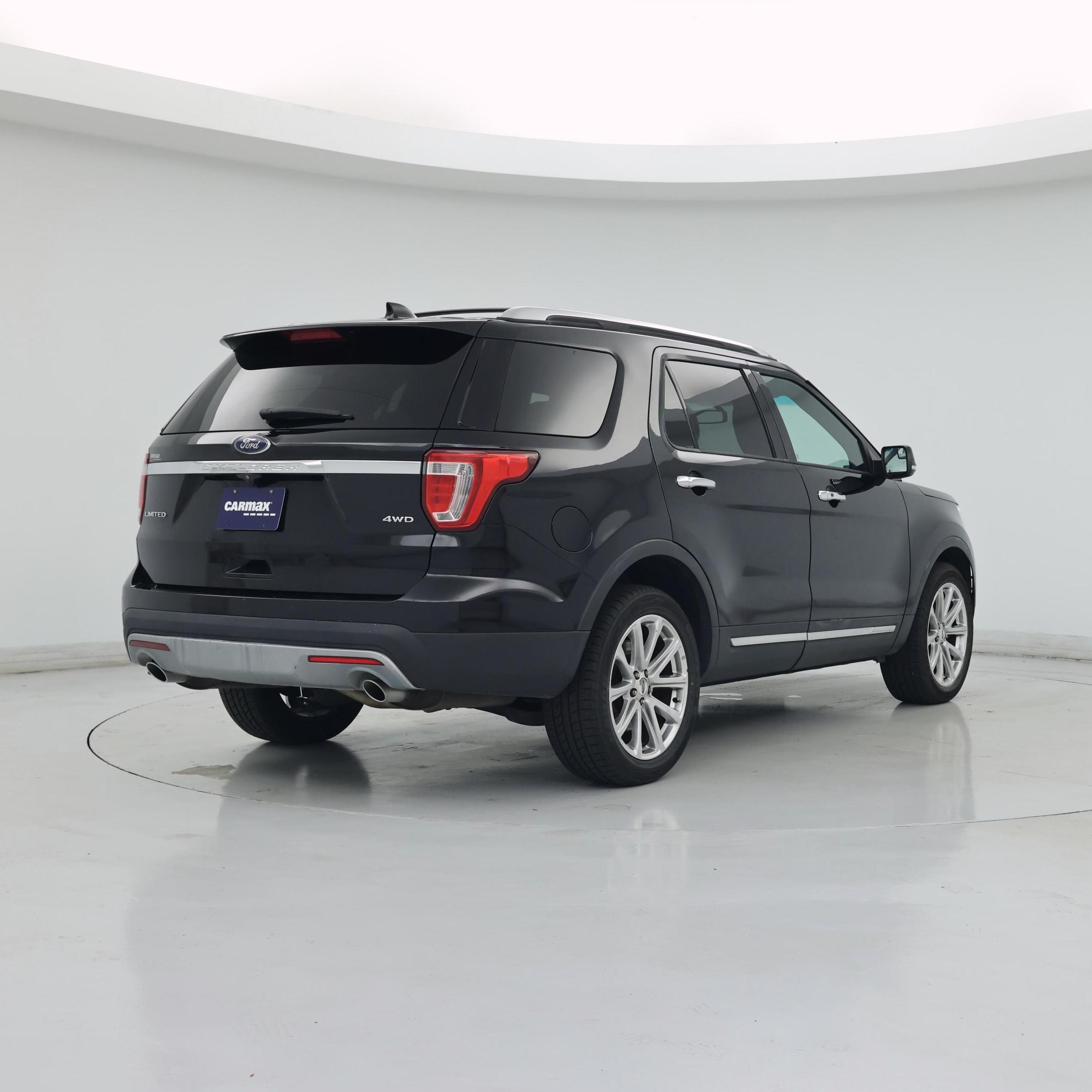 Thumbnail: 2016 Ford Explorer - 8