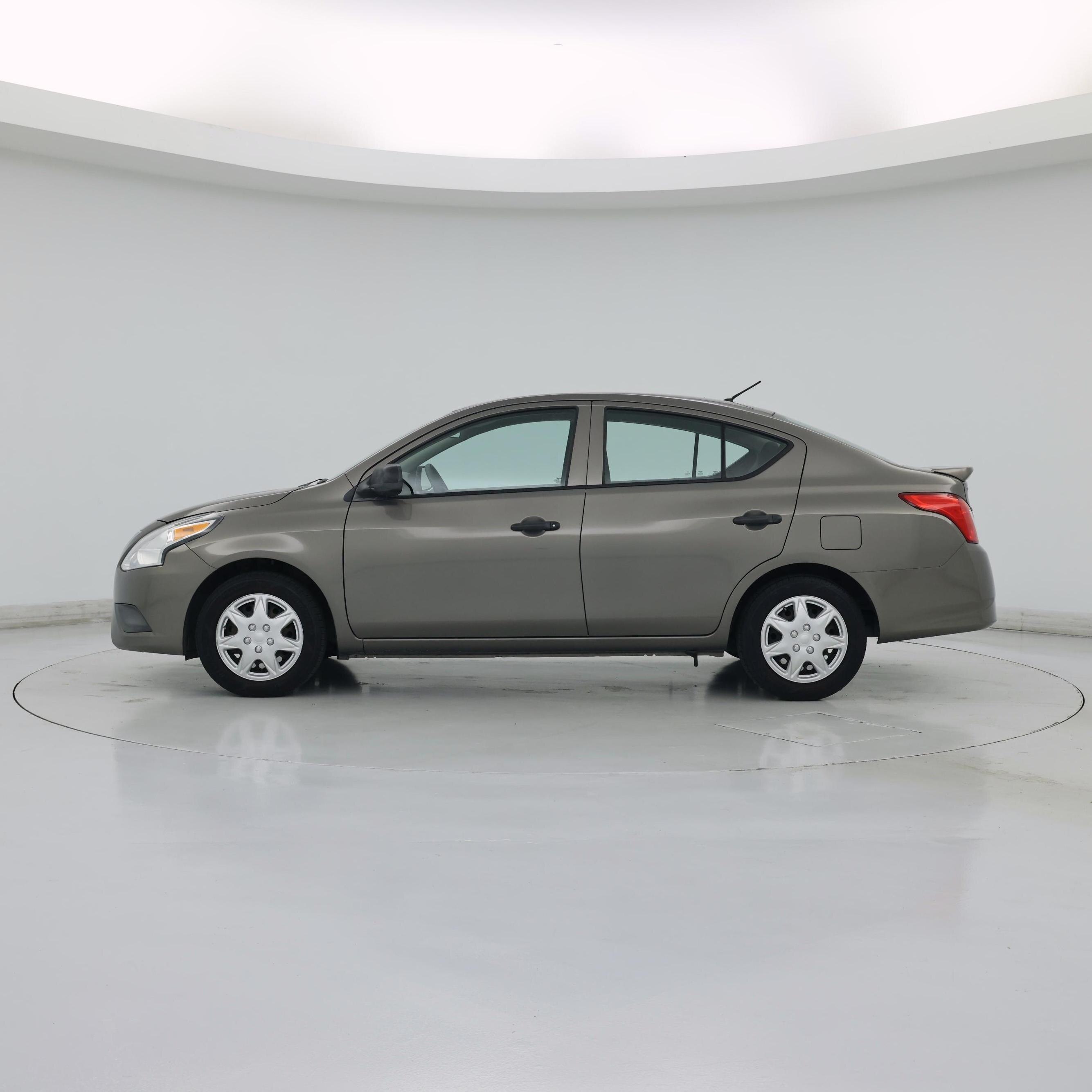 Thumbnail: 2015 Nissan Versa - 3