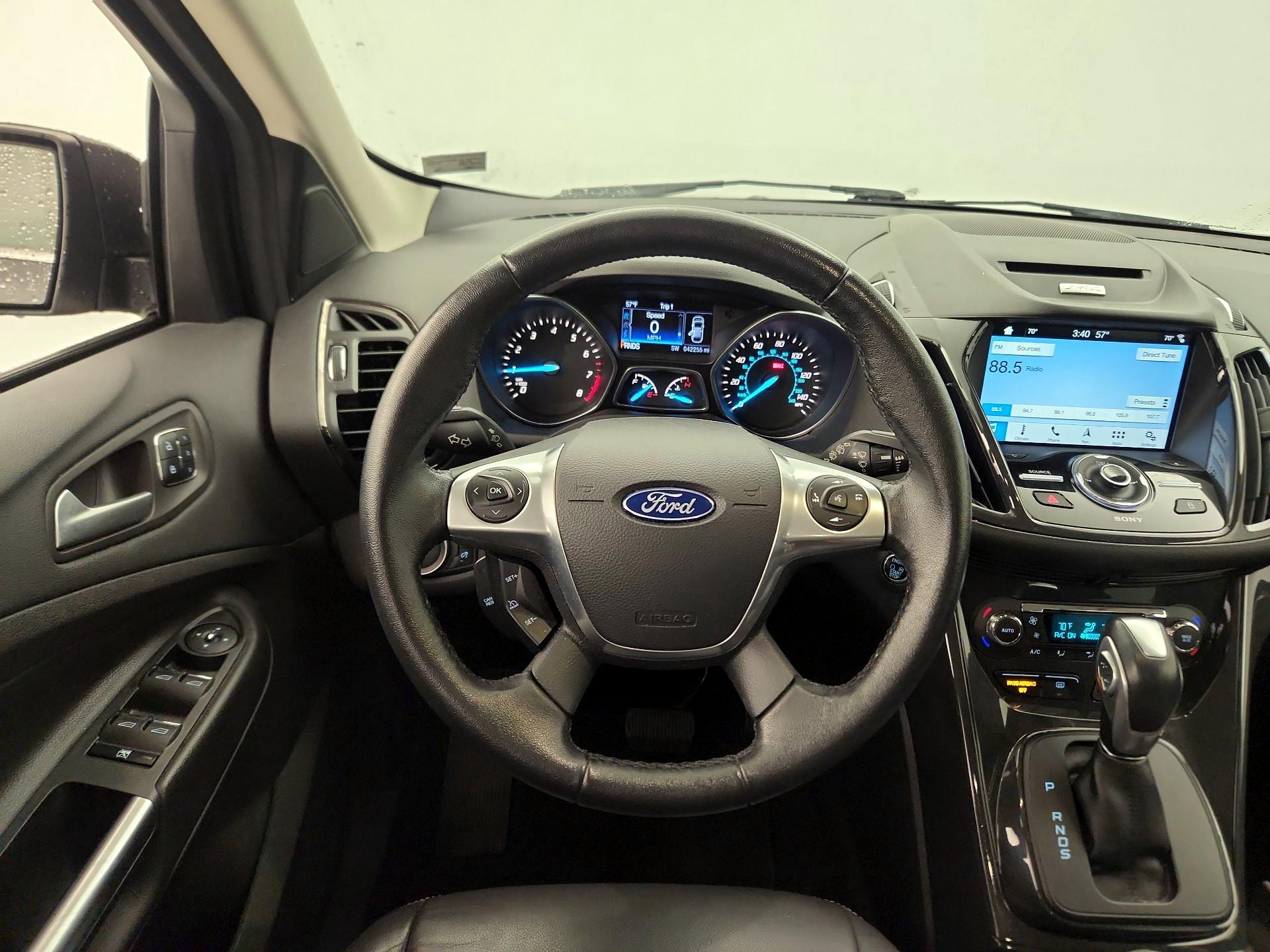 Thumbnail: 2016 Ford Escape - 10