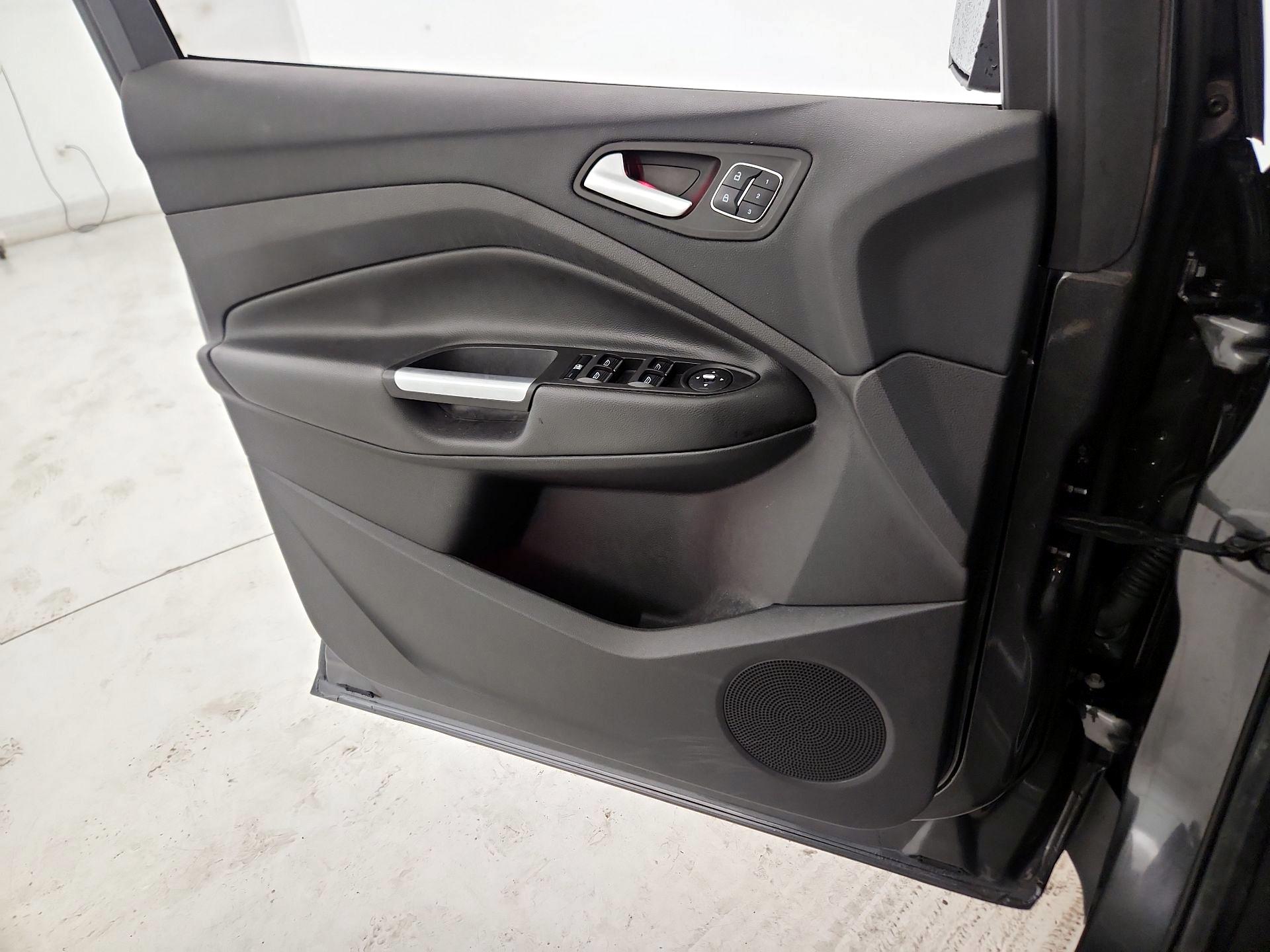Thumbnail: 2016 Ford Escape - 12