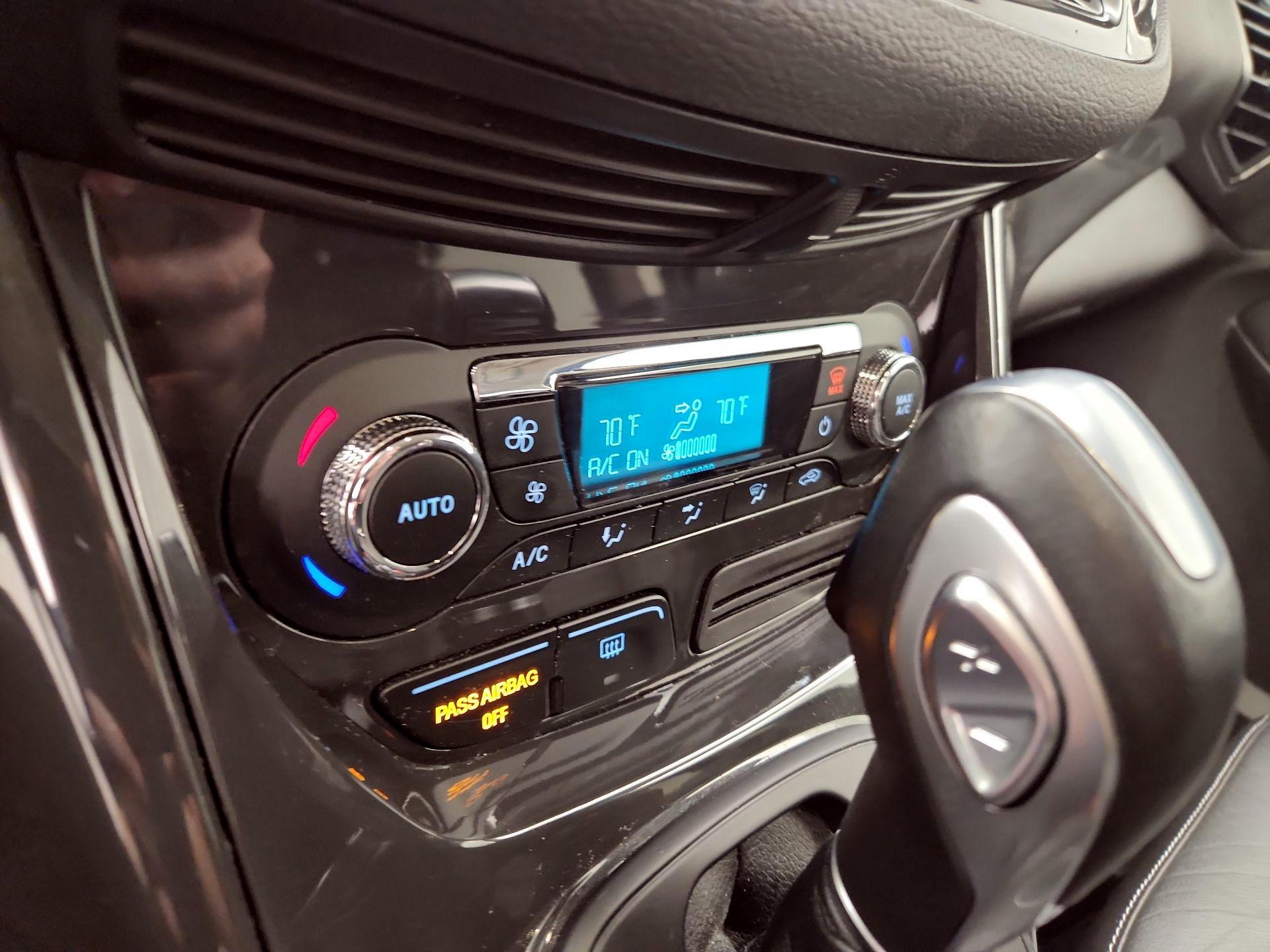 Thumbnail: 2016 Ford Escape - 14