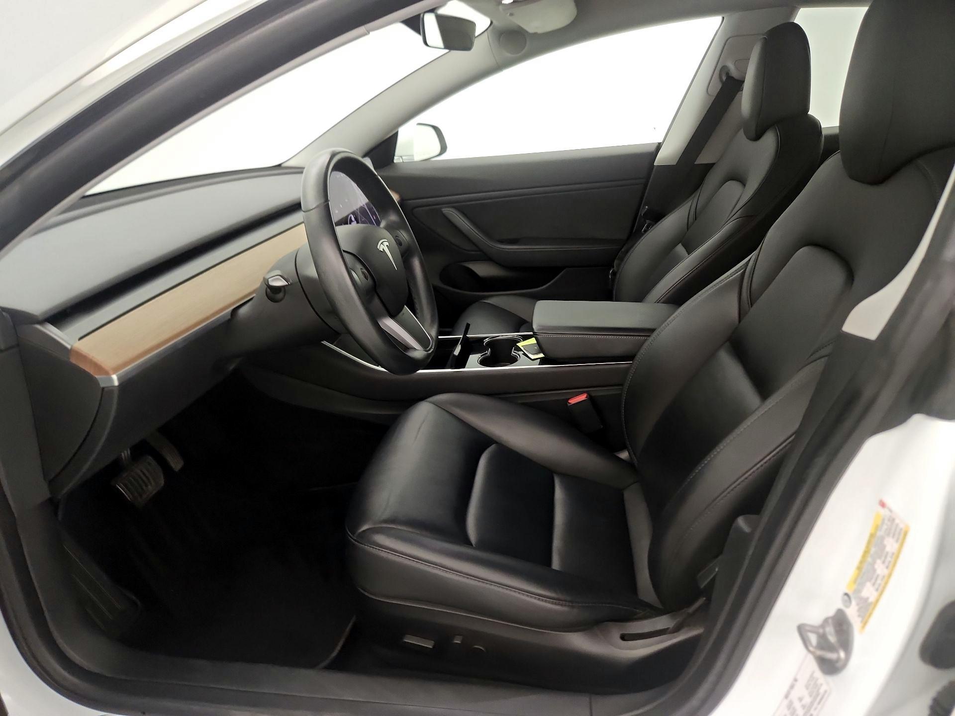Thumbnail: 2019 Tesla Model 3 - 11