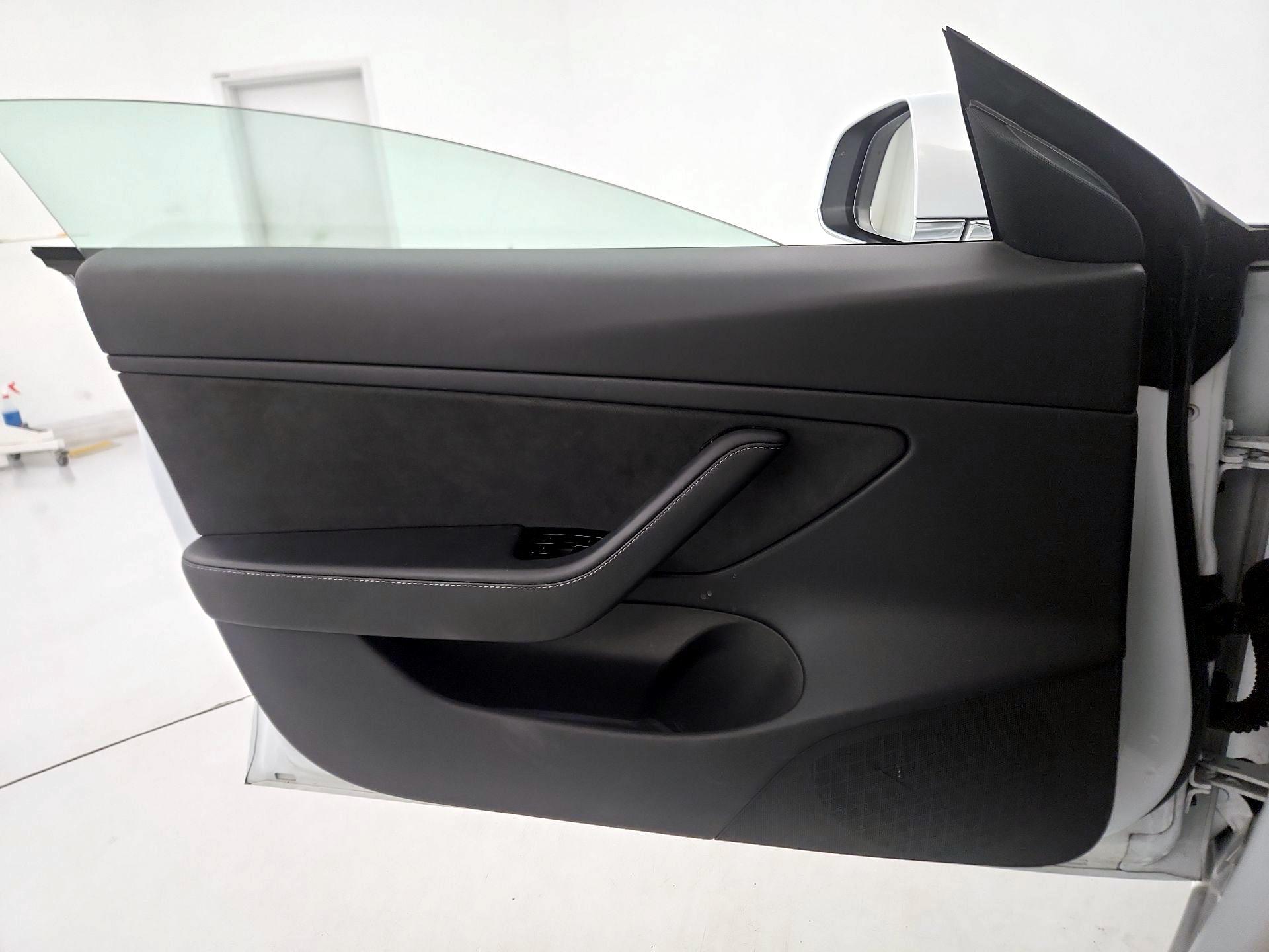 Thumbnail: 2019 Tesla Model 3 - 12