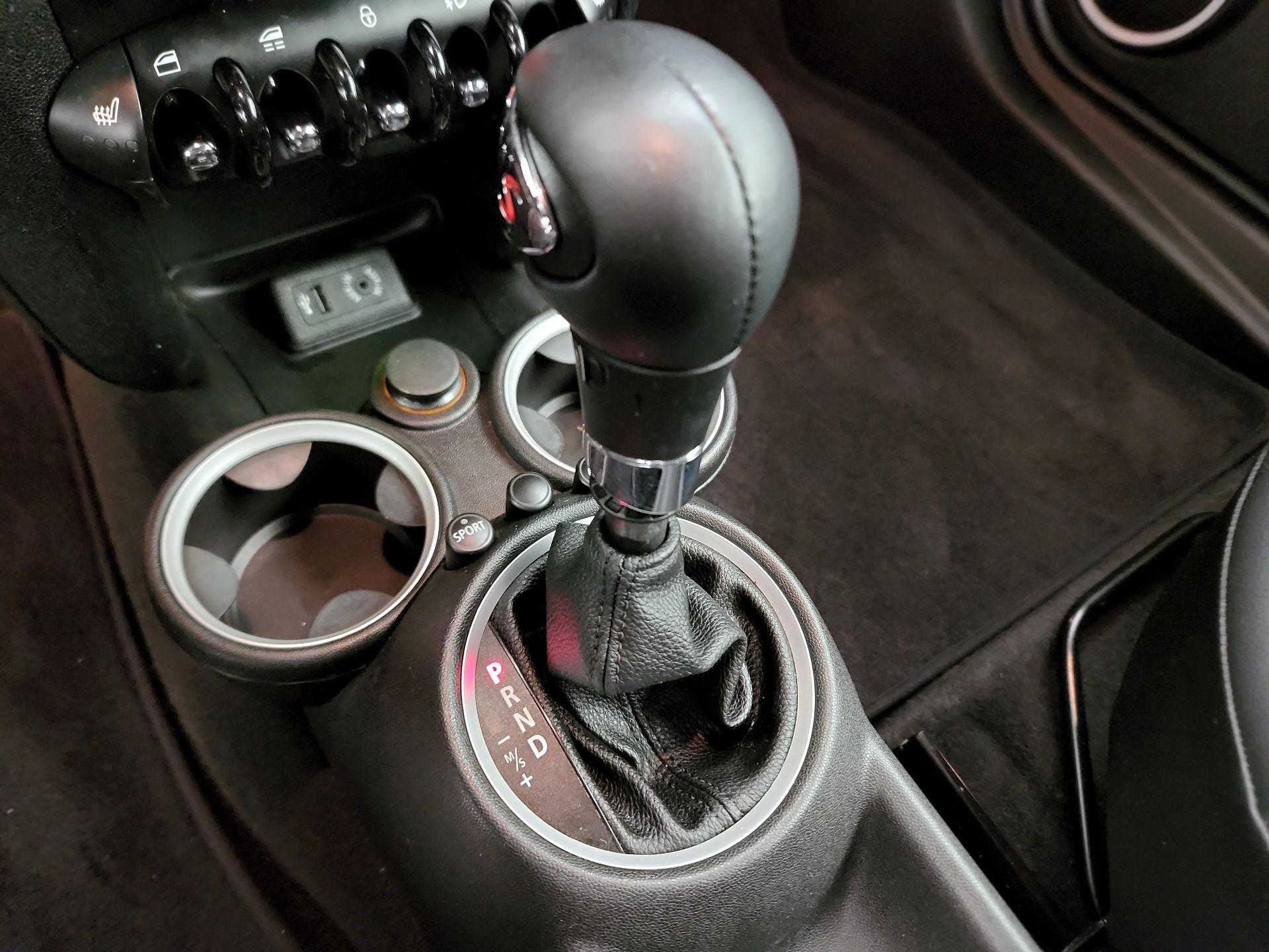 Thumbnail: 2015 MINI Cooper - 15