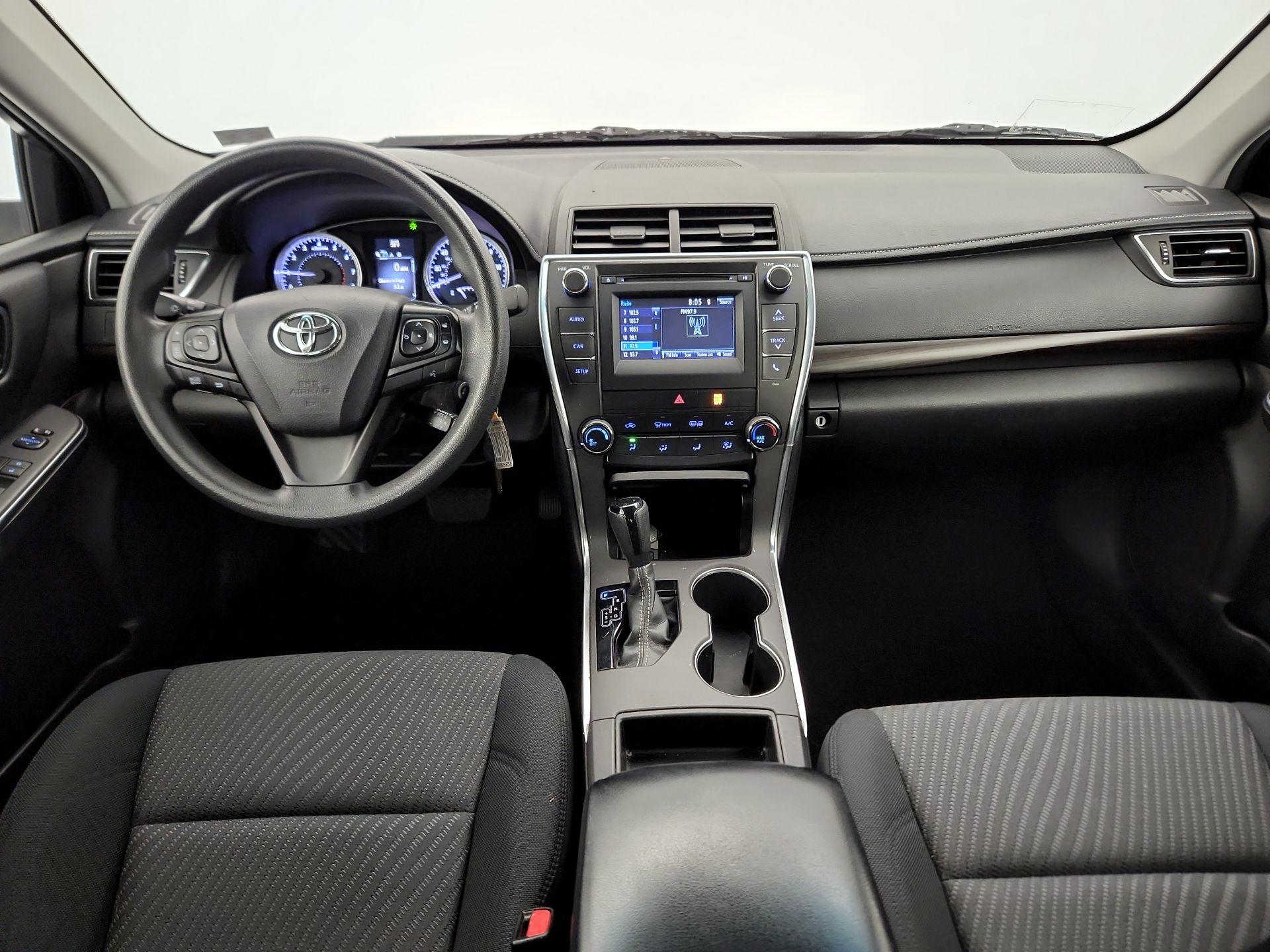 Thumbnail: 2016 Toyota Camry - 9