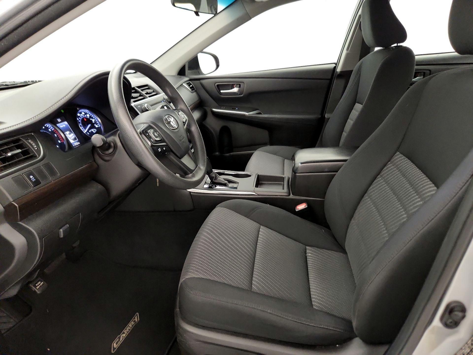 Thumbnail: 2016 Toyota Camry - 11
