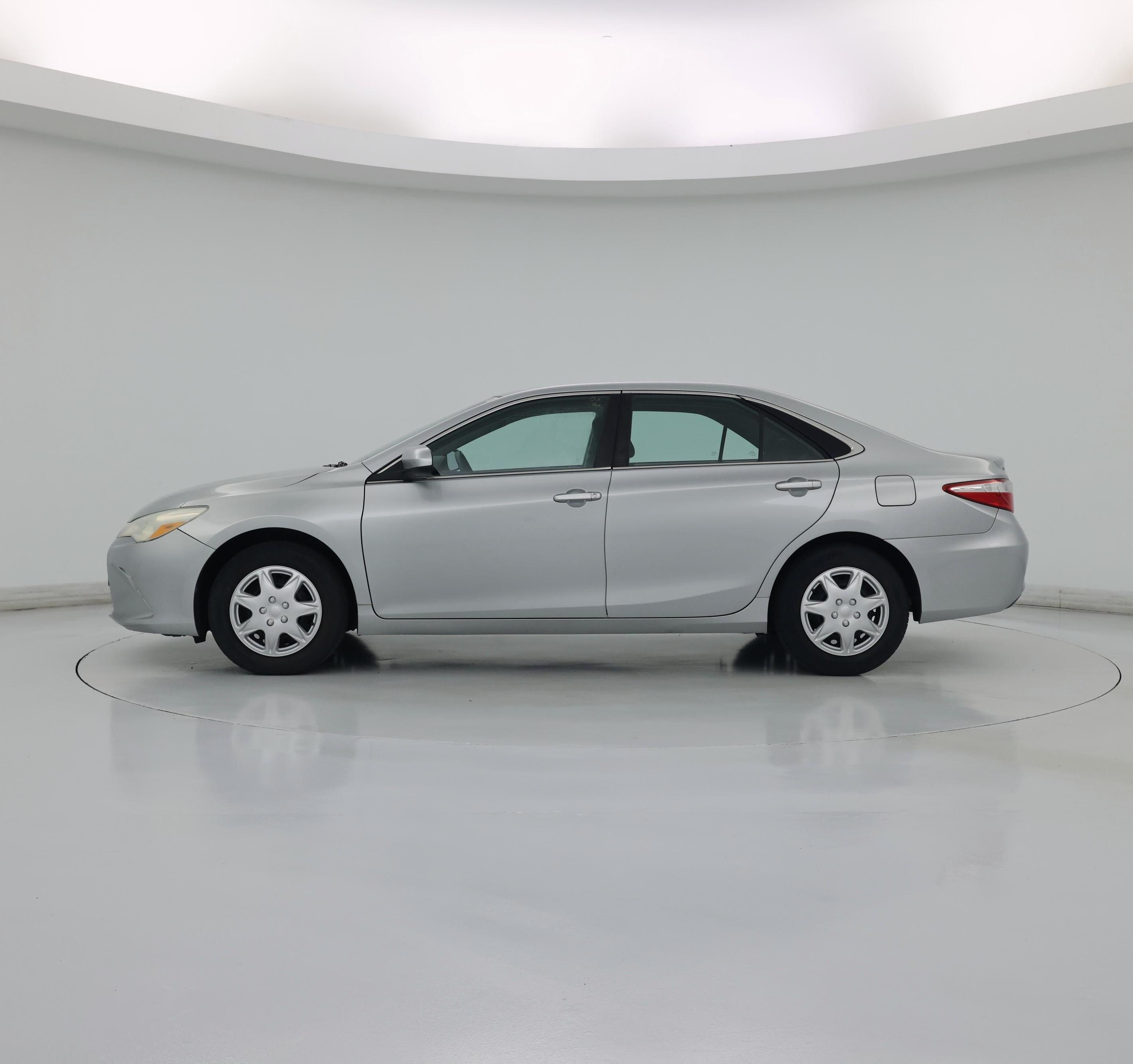 Thumbnail: 2016 Toyota Camry - 3