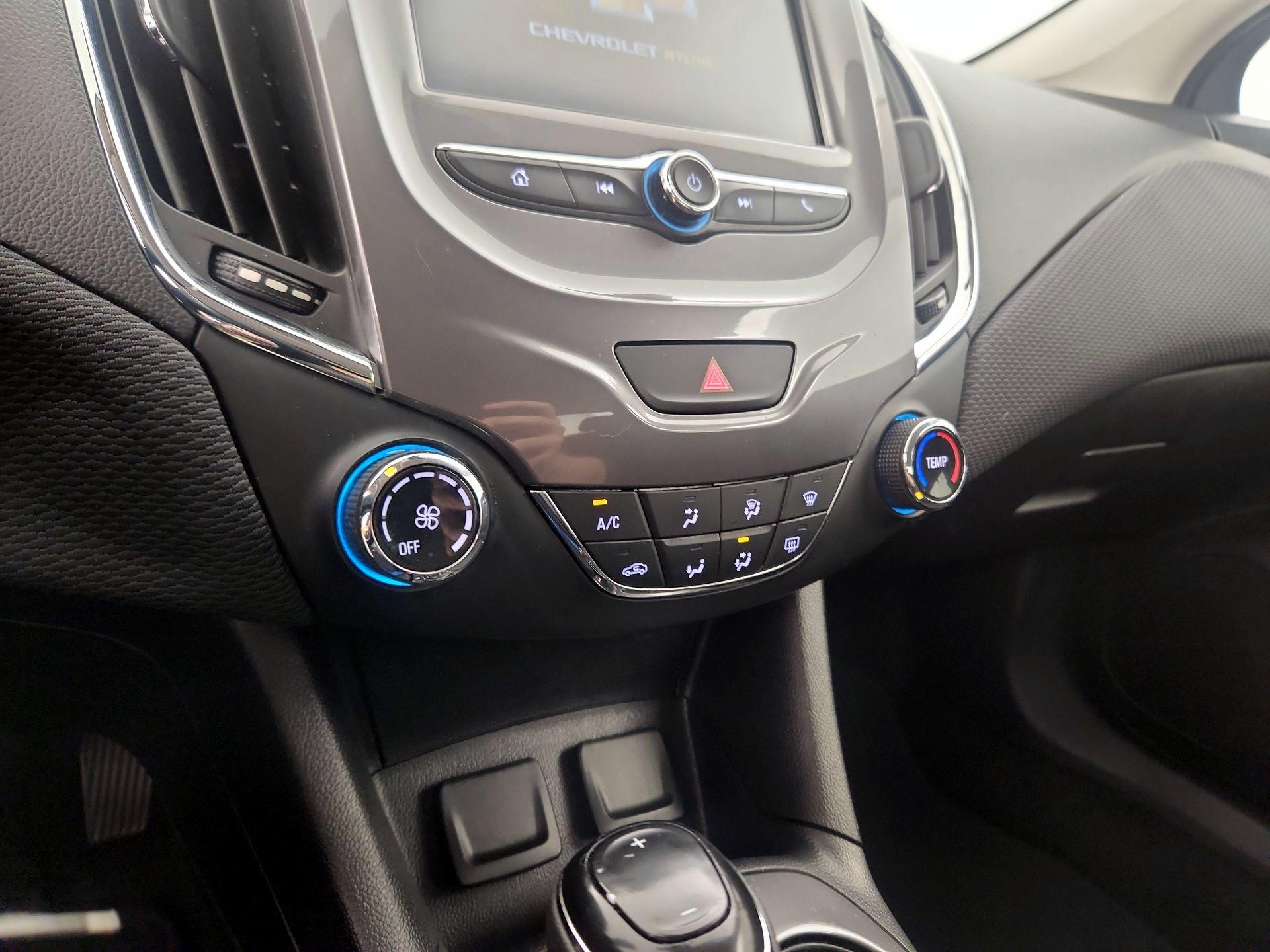 Thumbnail: 2016 Chevrolet Cruze - 14