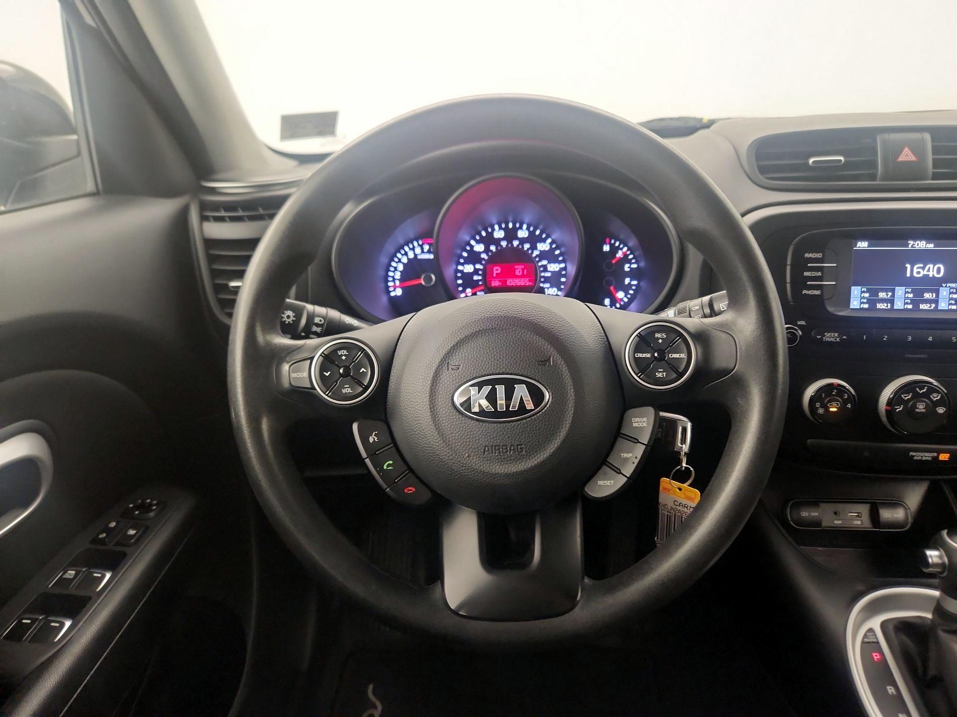 Thumbnail: 2017 Kia Soul - 10