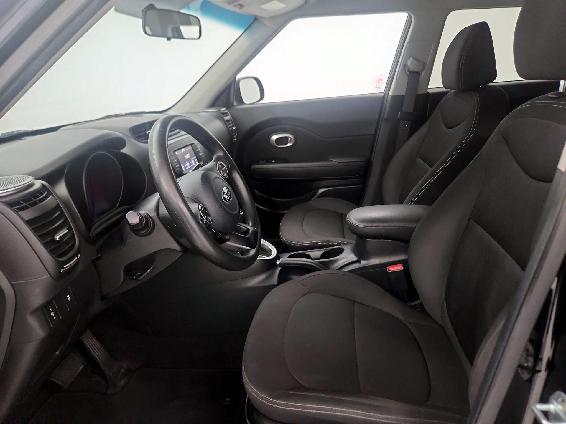 Thumbnail: 2017 Kia Soul - 11