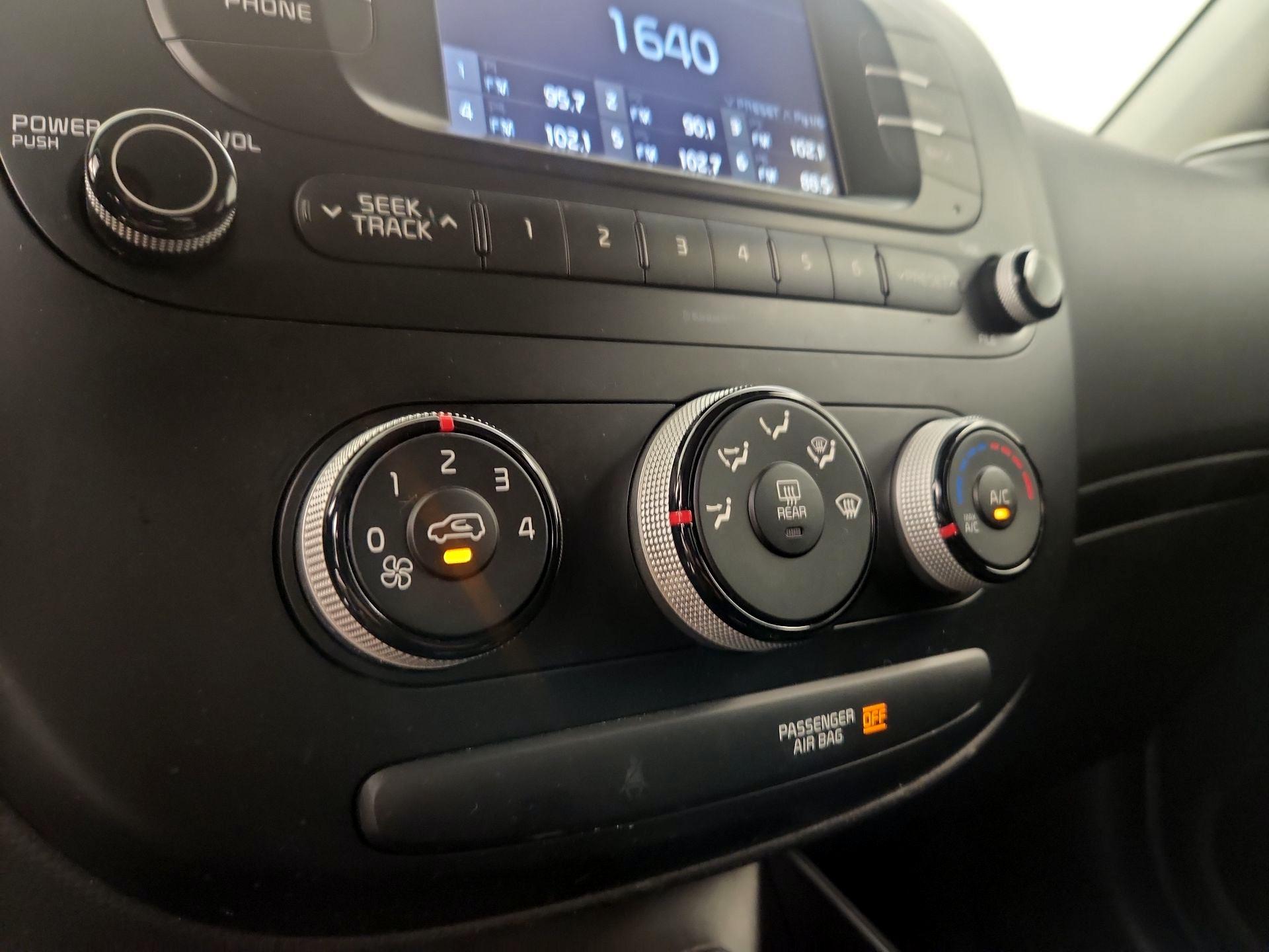 Thumbnail: 2017 Kia Soul - 15
