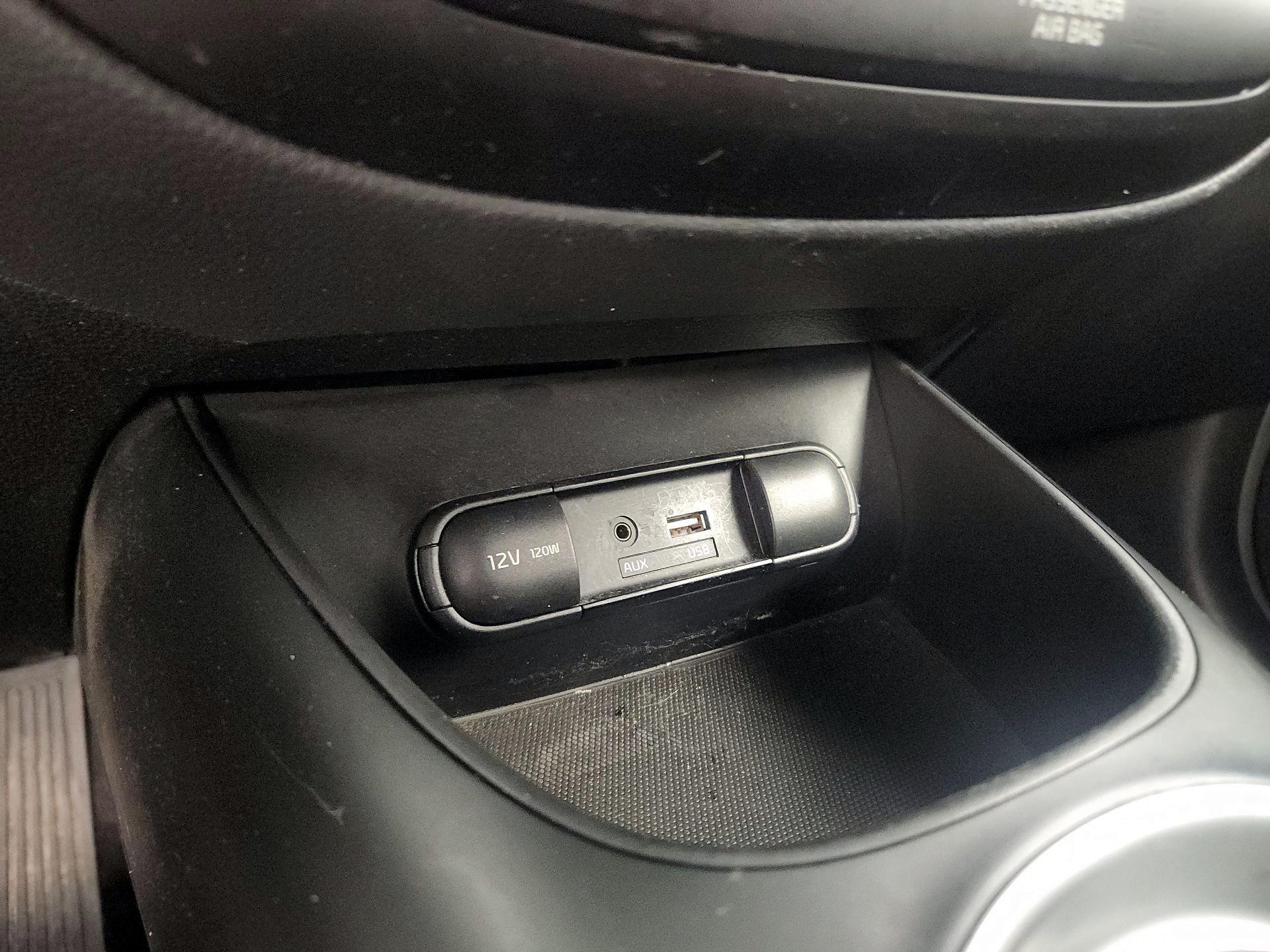 Thumbnail: 2017 Kia Soul - 17