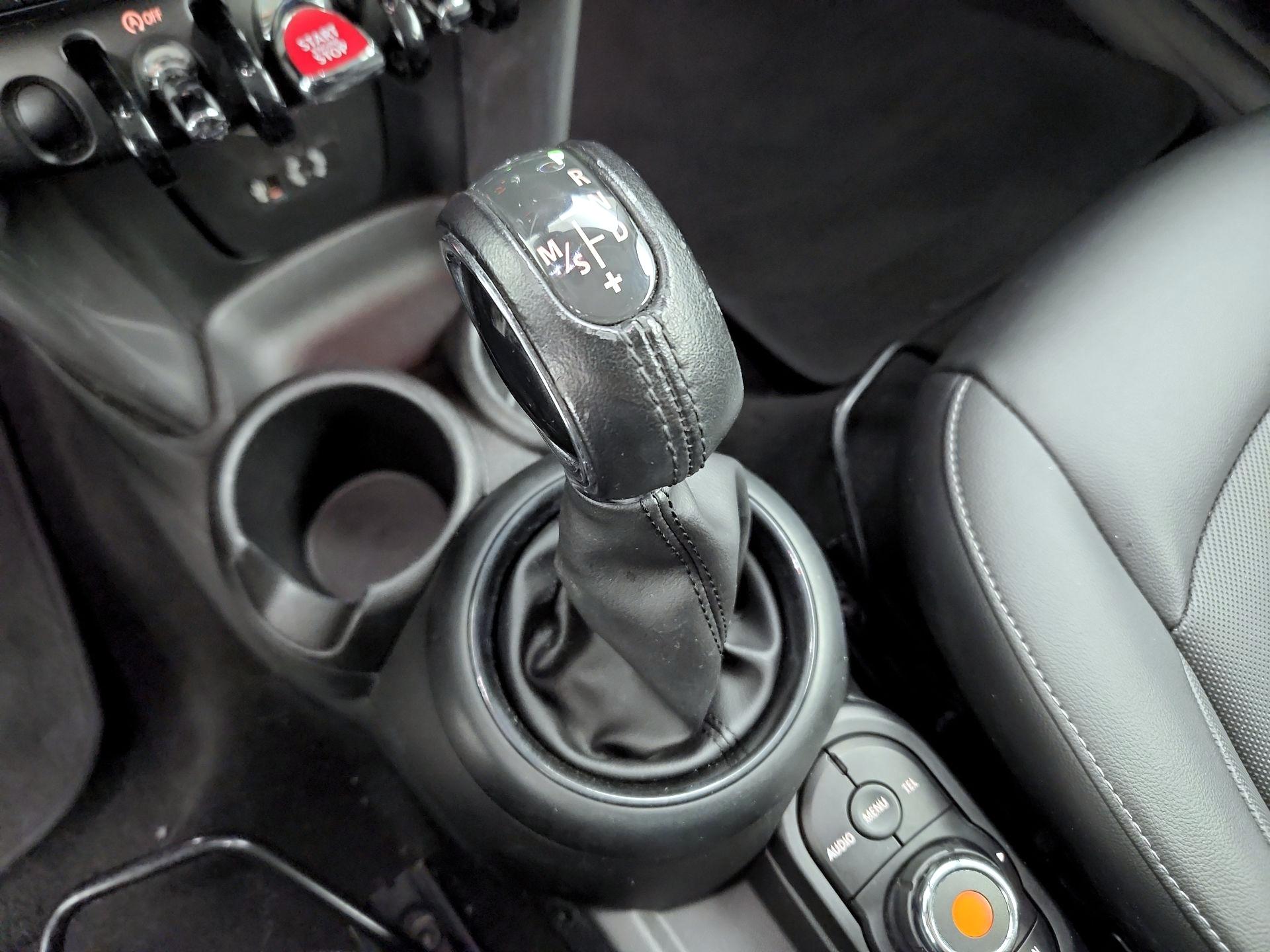 Thumbnail: 2018 MINI Cooper Hardtop - 17