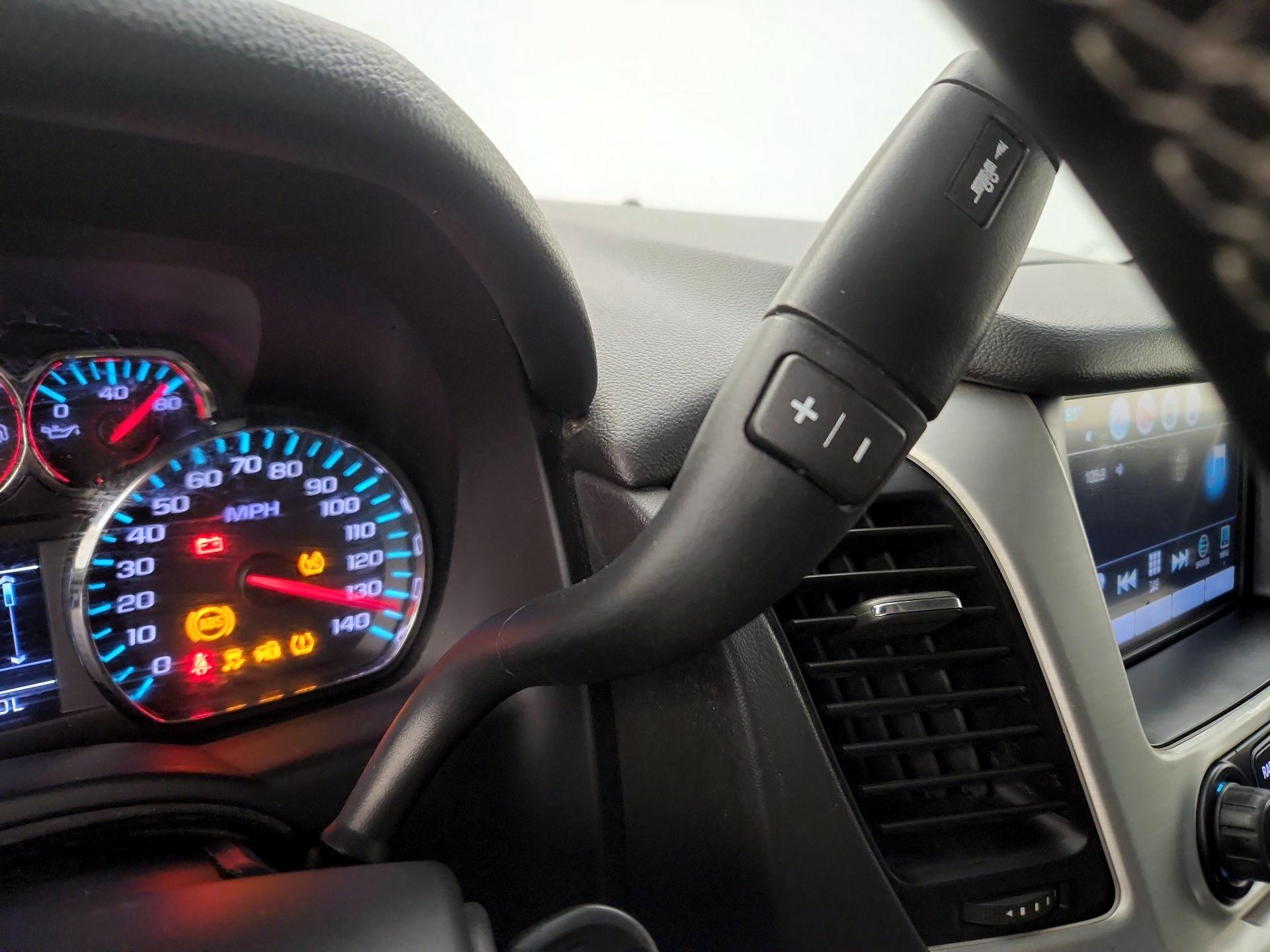 Thumbnail: 2020 GMC Yukon XL - 17