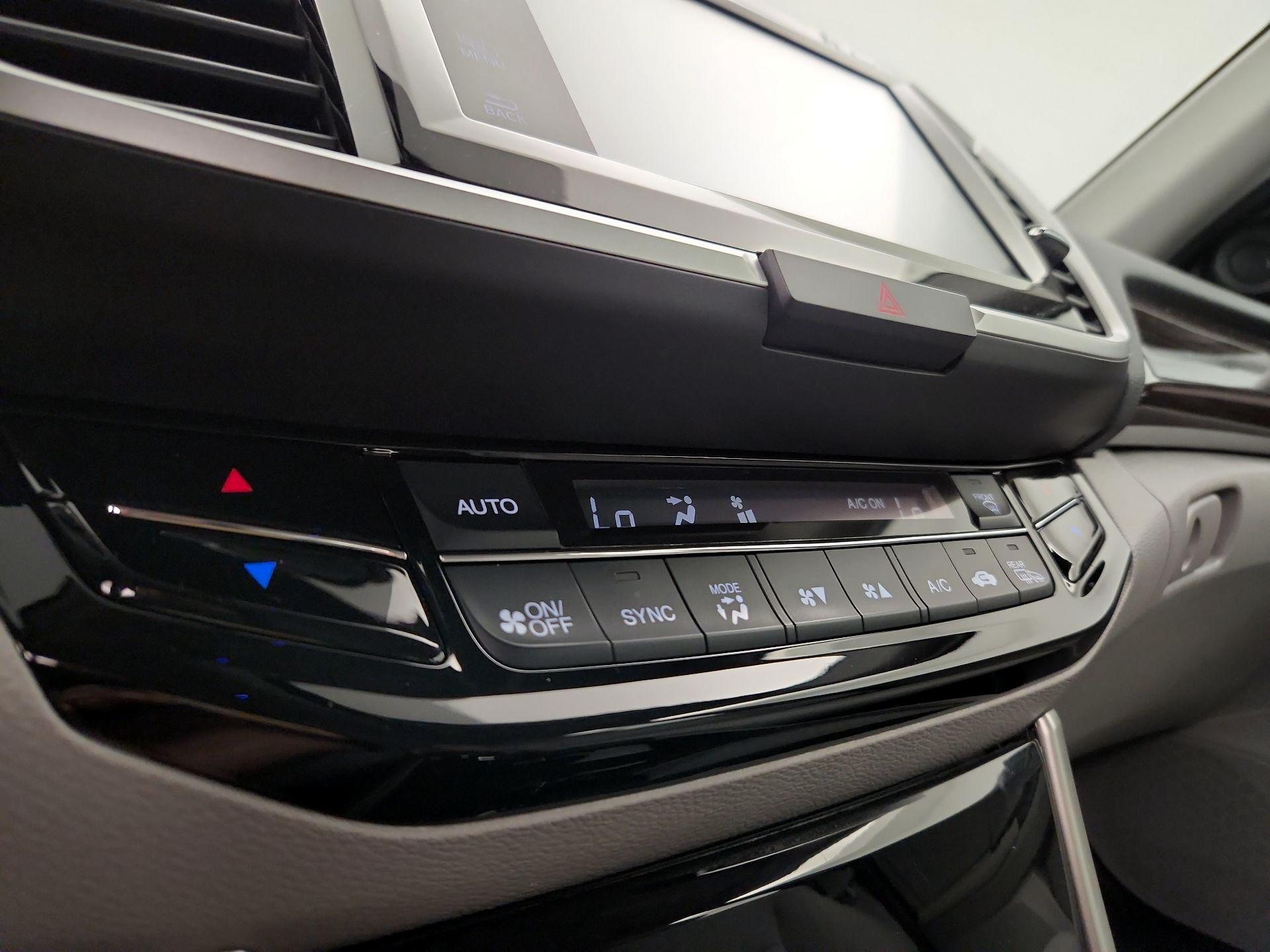 Thumbnail: 2017 Honda Accord - 16