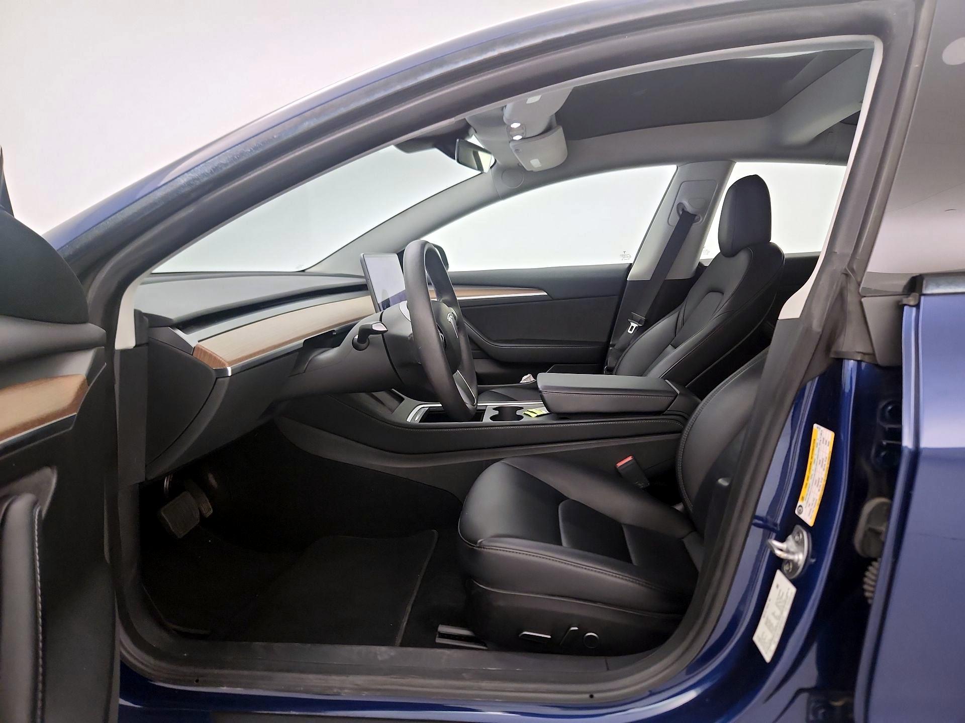Thumbnail: 2023 Tesla Model 3 - 11