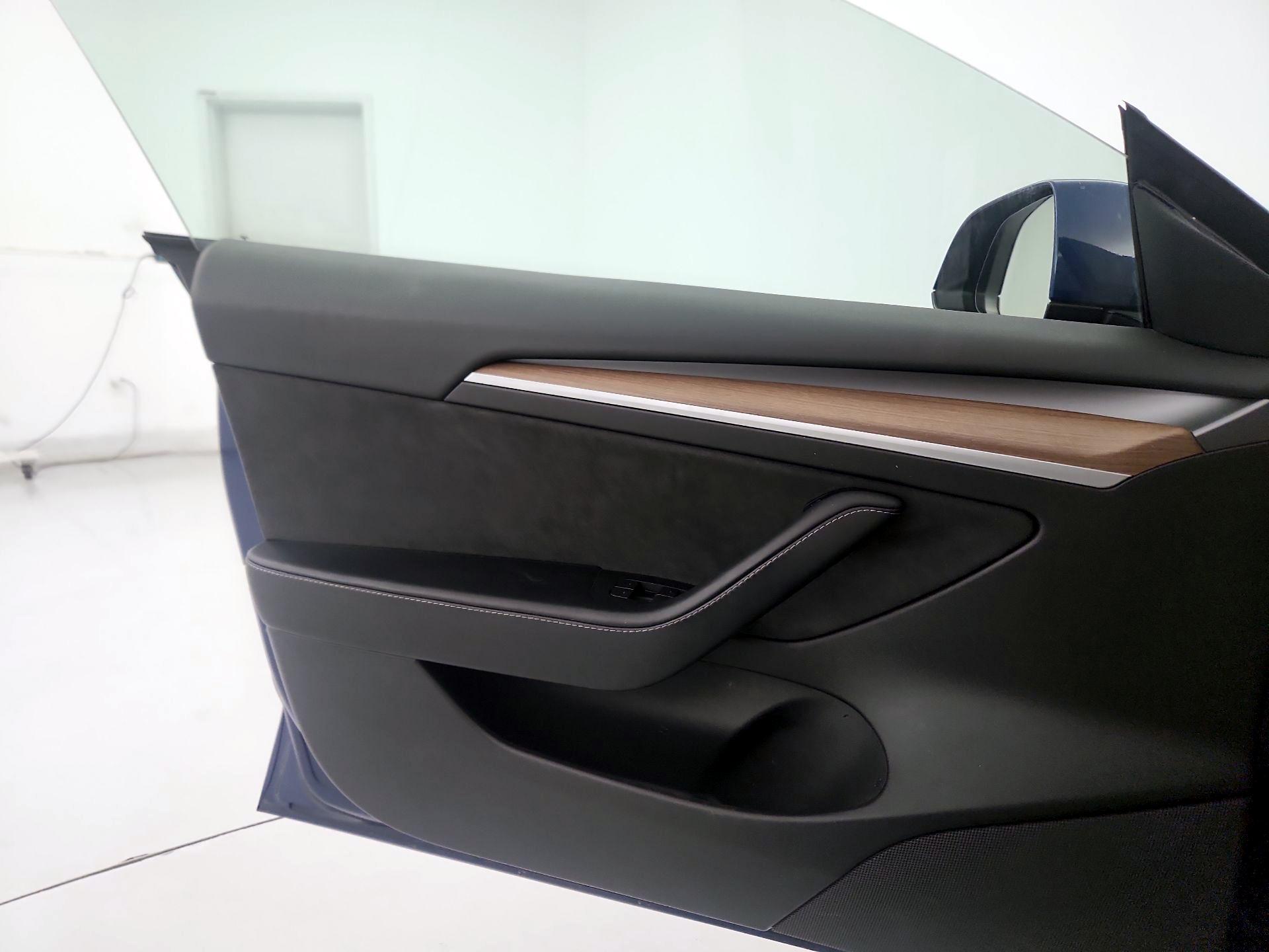 Thumbnail: 2023 Tesla Model 3 - 12