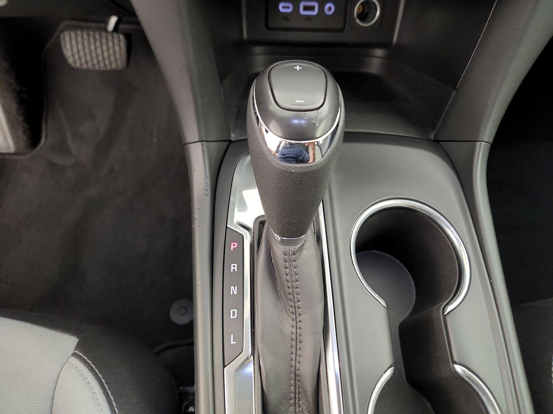 Thumbnail: 2020 Chevrolet Equinox - 17