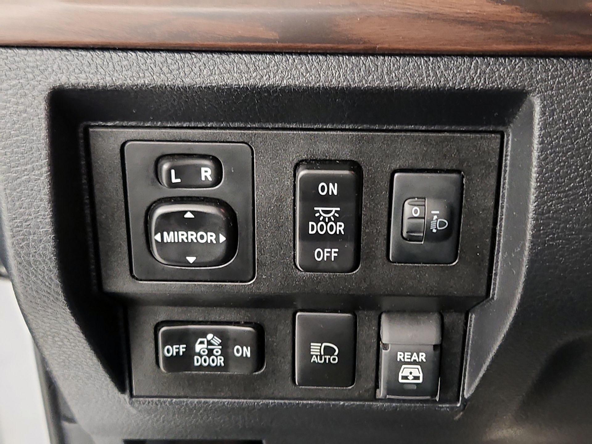 Thumbnail: 2019 Toyota Tundra - 13