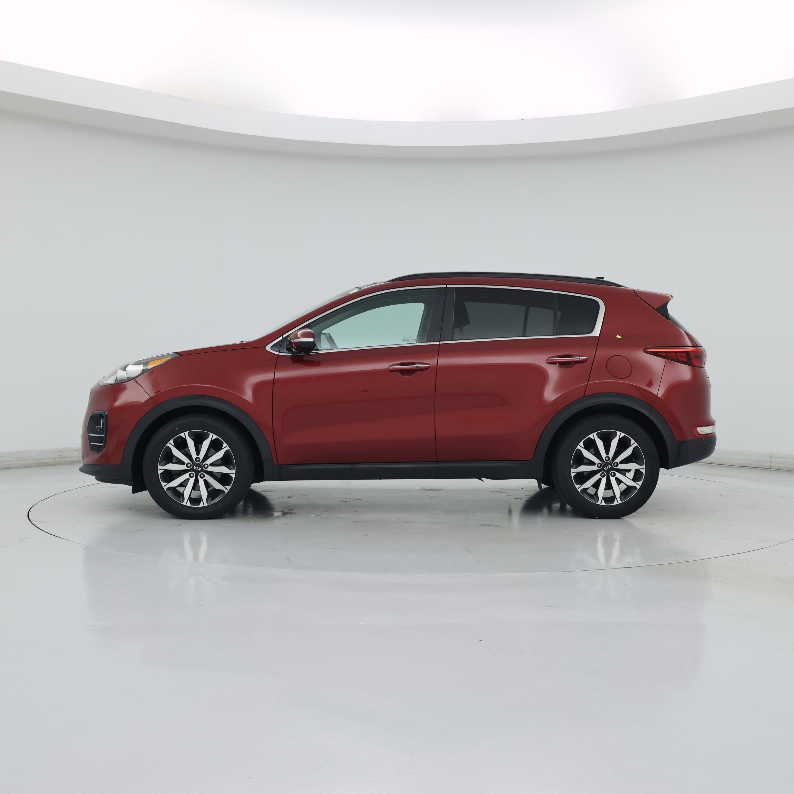 Thumbnail: 2017 Kia Sportage - 3