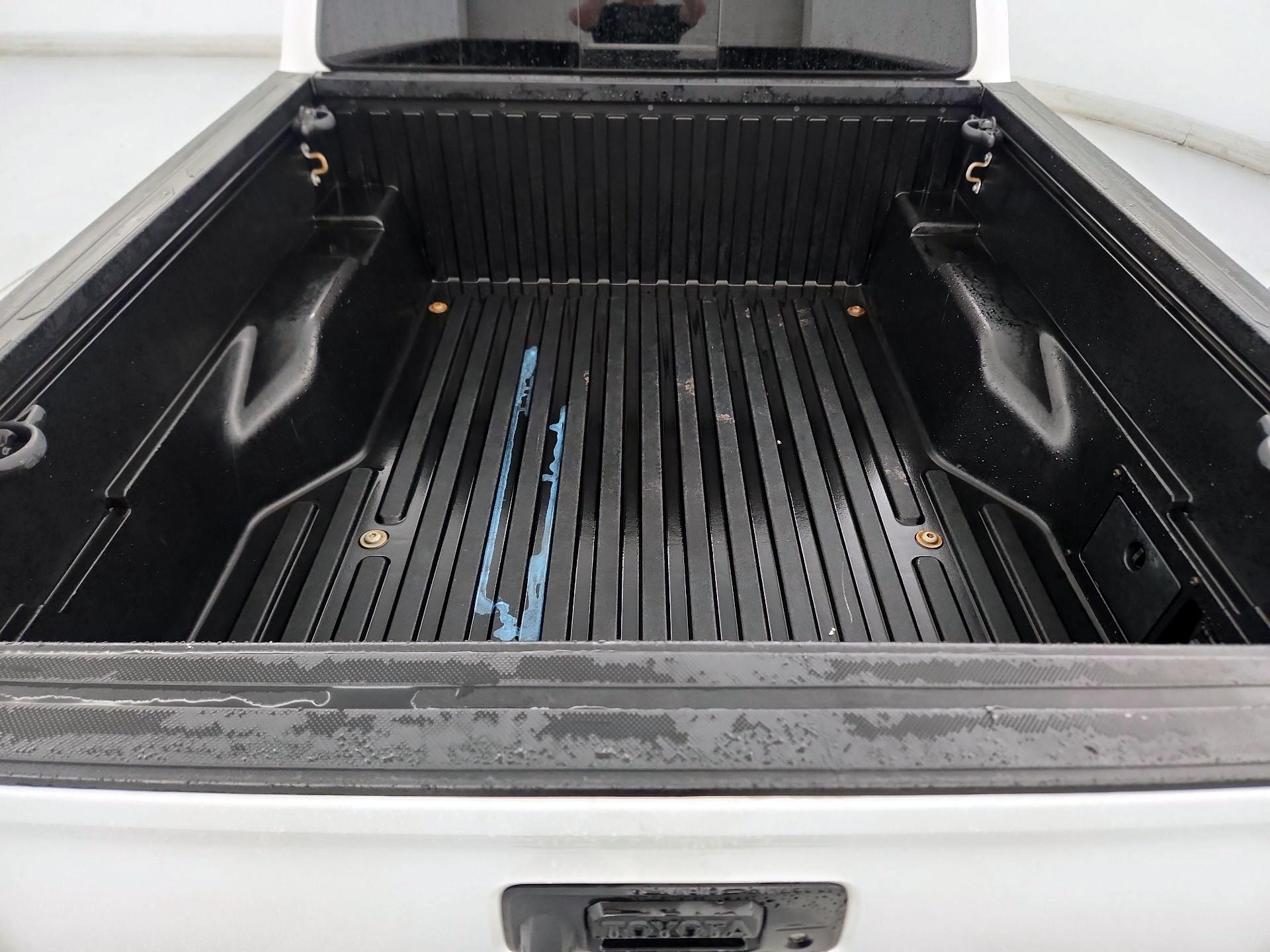 Thumbnail: 2019 Toyota Tacoma - 17