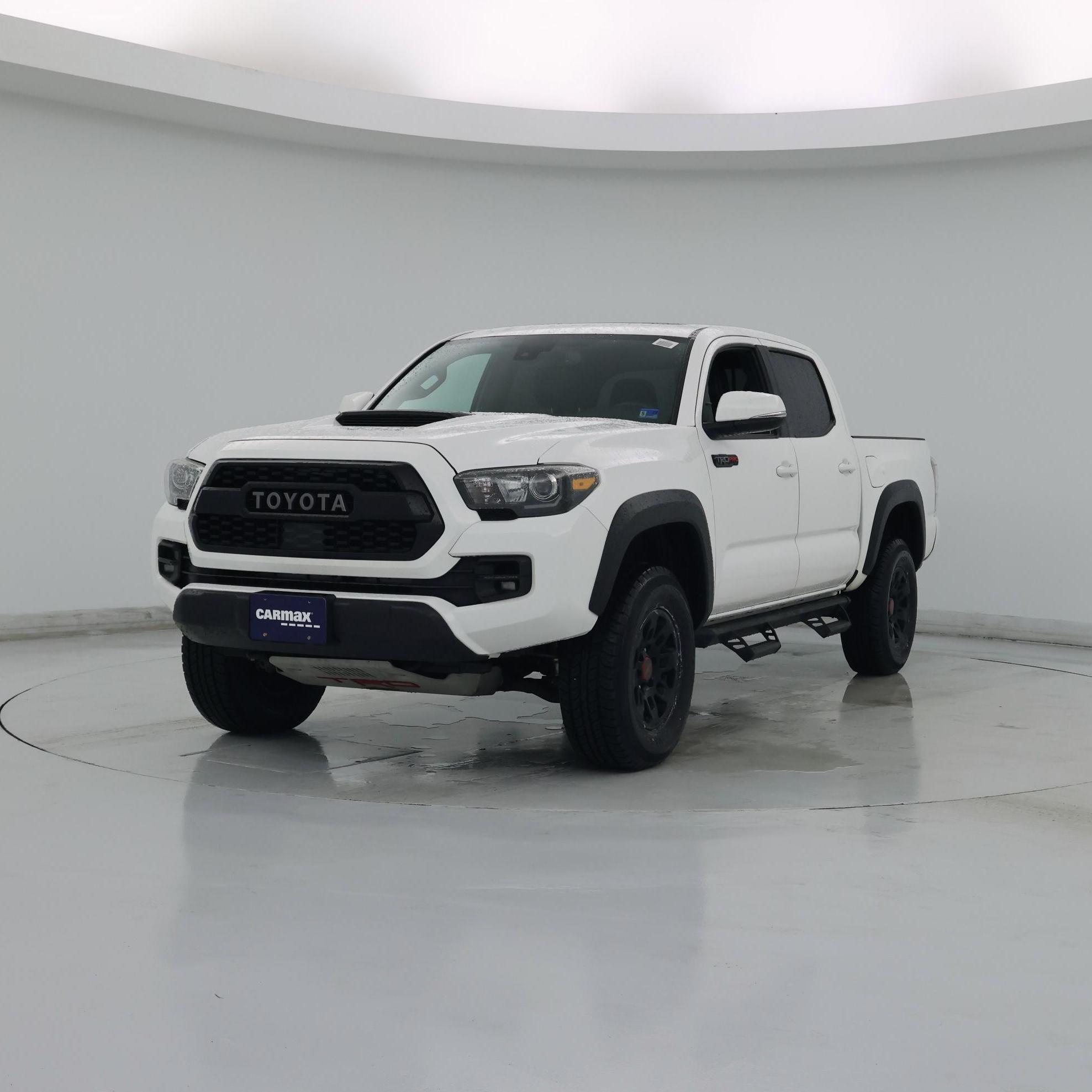 Thumbnail: 2019 Toyota Tacoma - 4