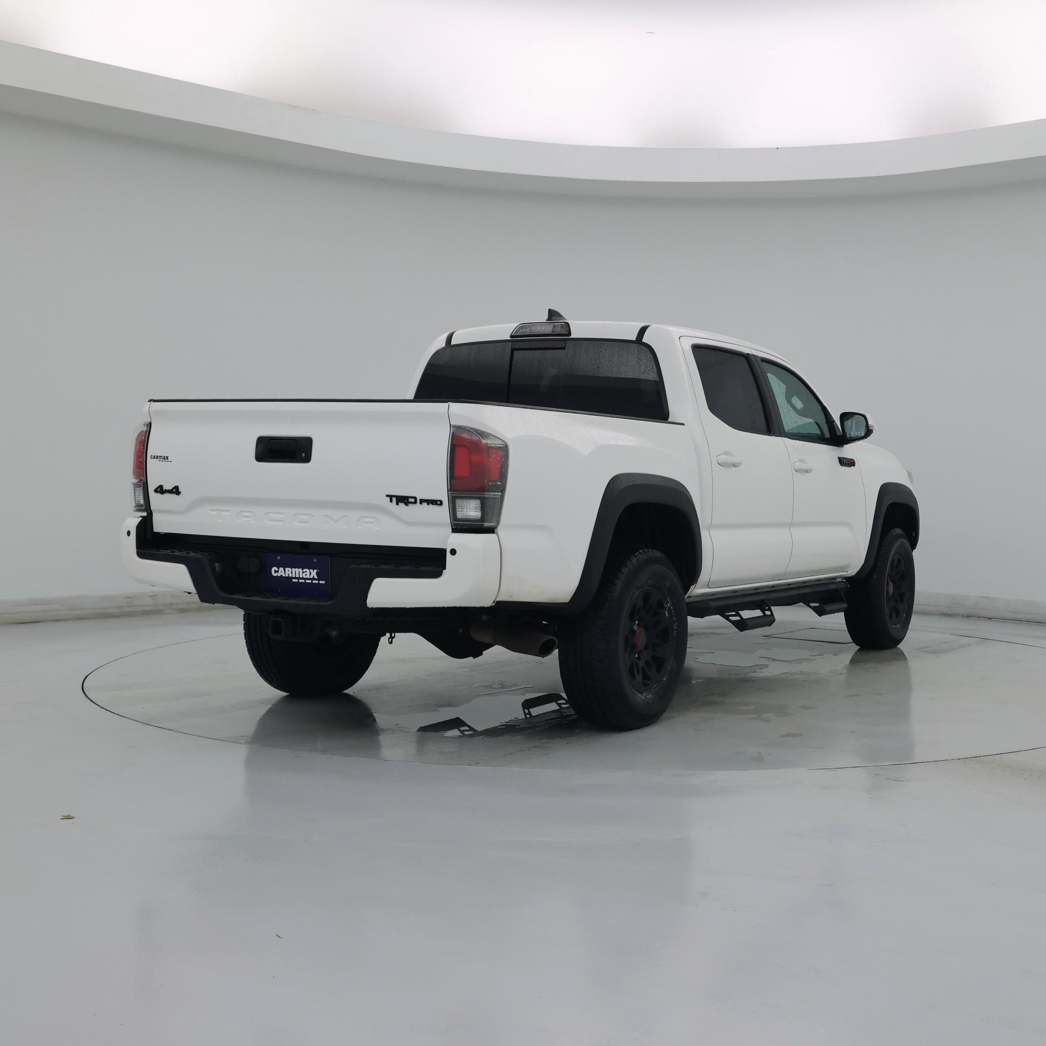 Thumbnail: 2019 Toyota Tacoma - 8