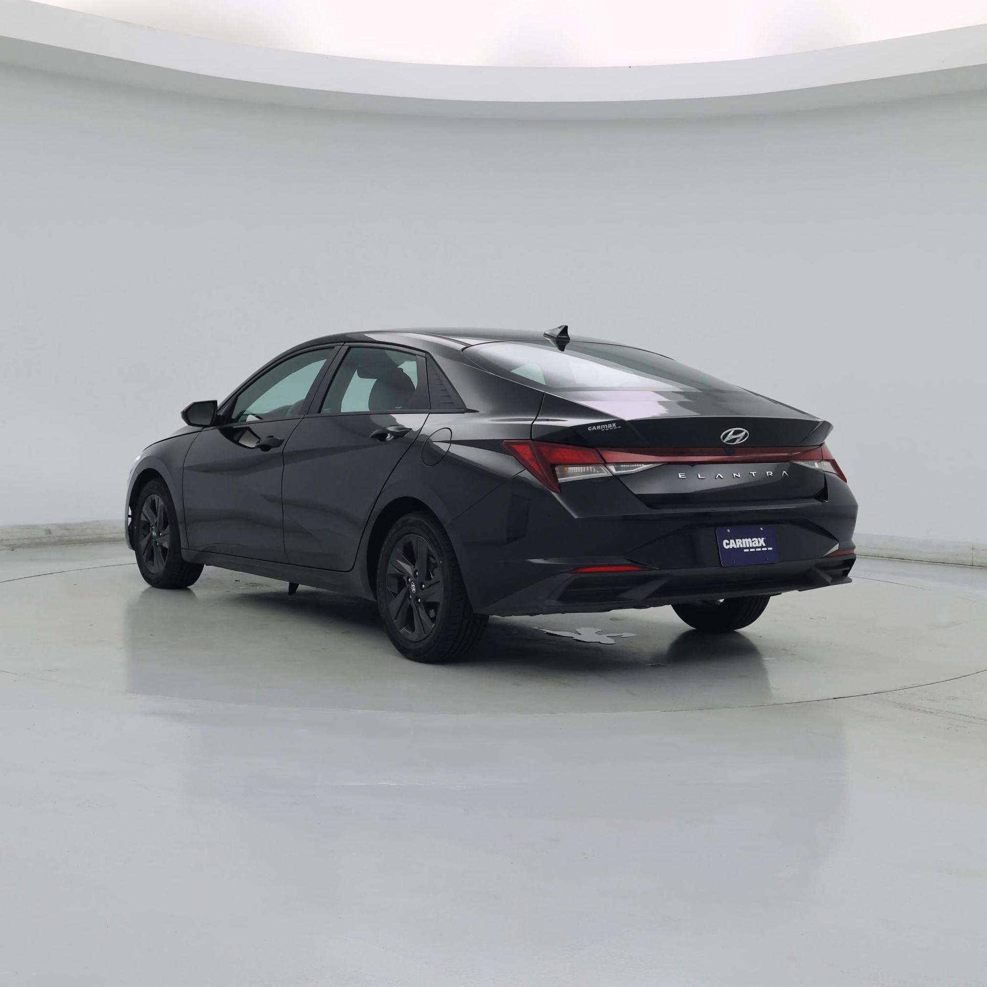 Thumbnail: 2023 Hyundai Elantra - 2