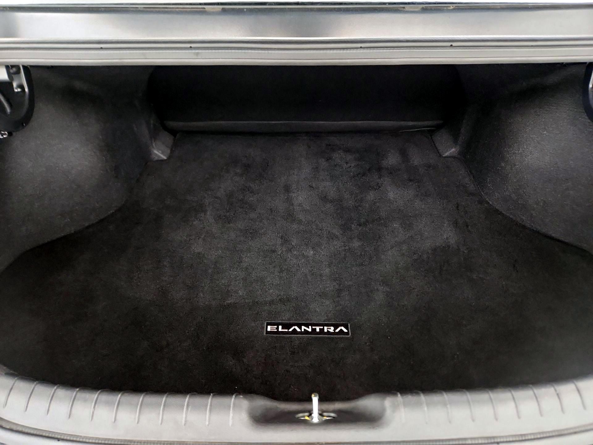 Thumbnail: 2023 Hyundai Elantra - 20