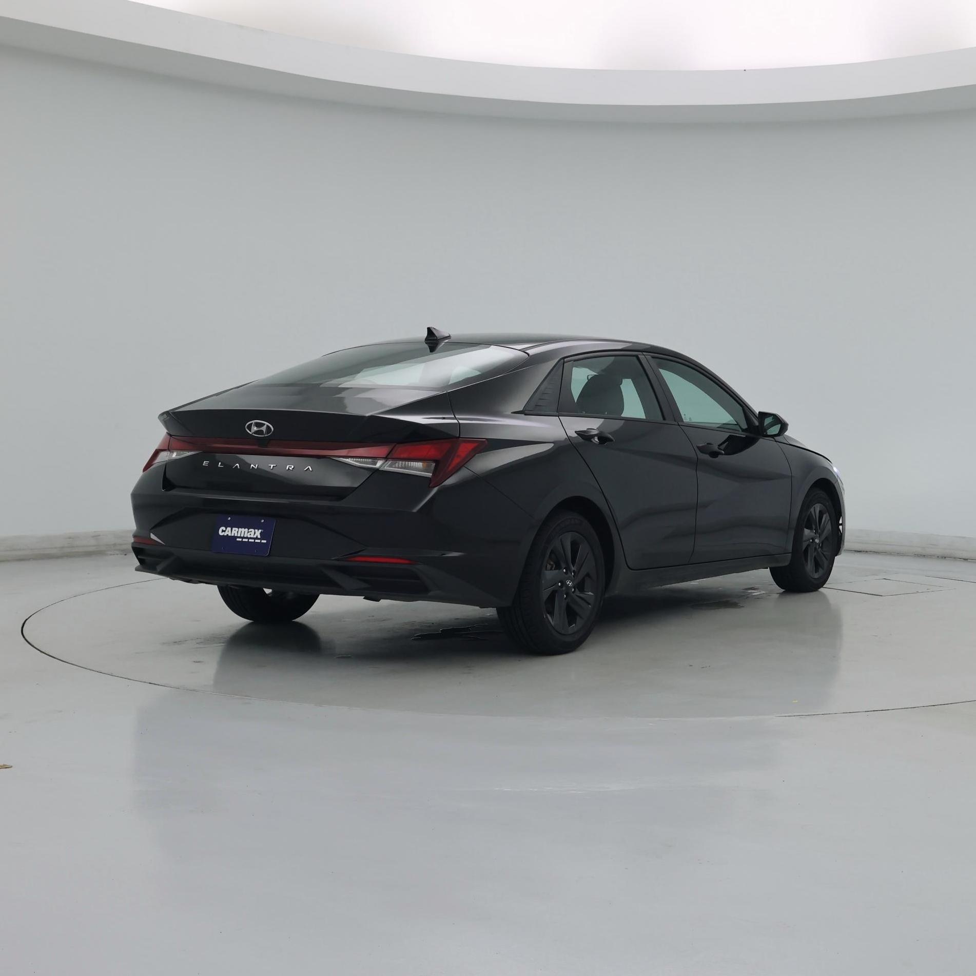 Thumbnail: 2023 Hyundai Elantra - 8