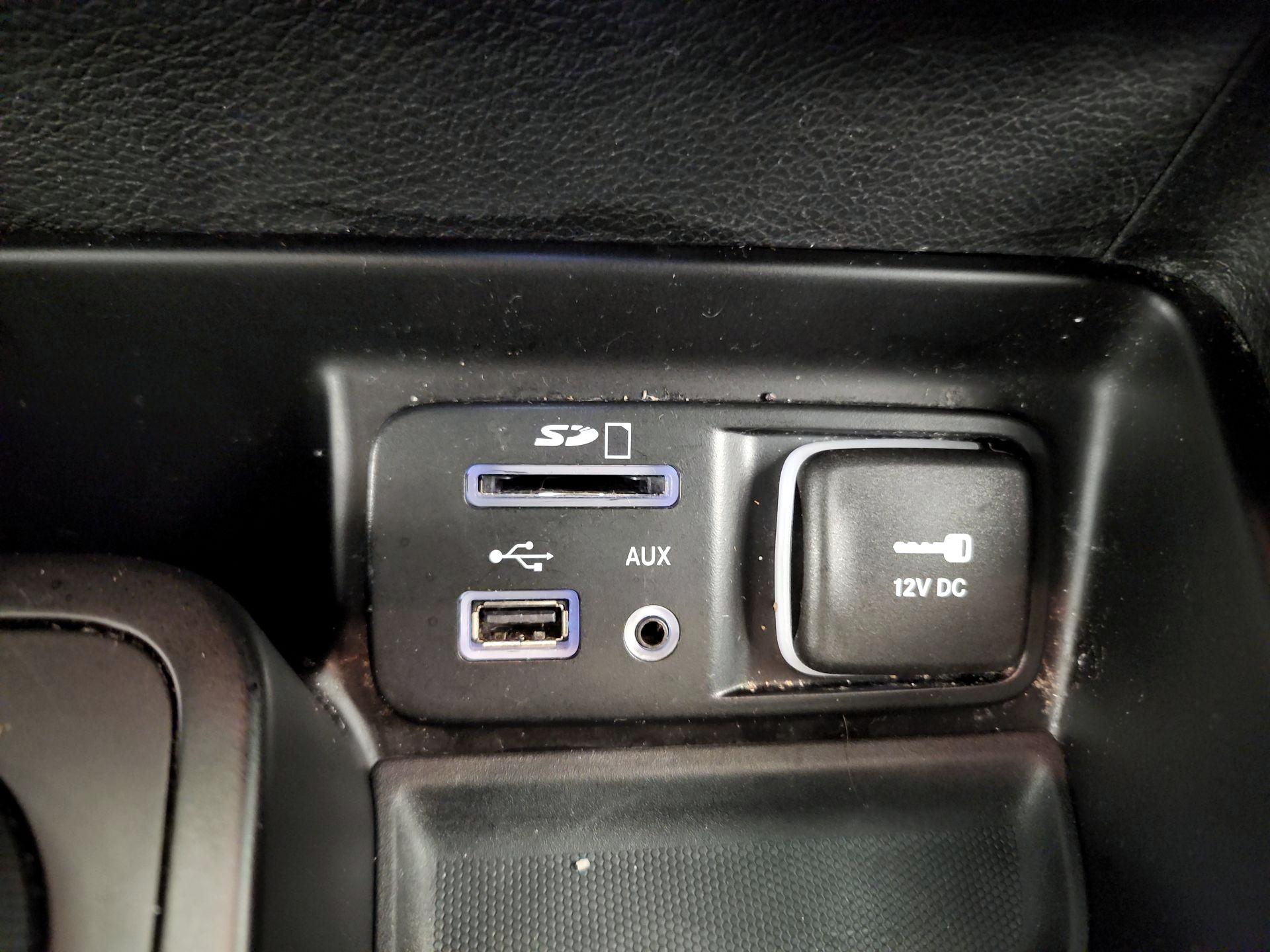 Thumbnail: 2016 Jeep Cherokee - 18