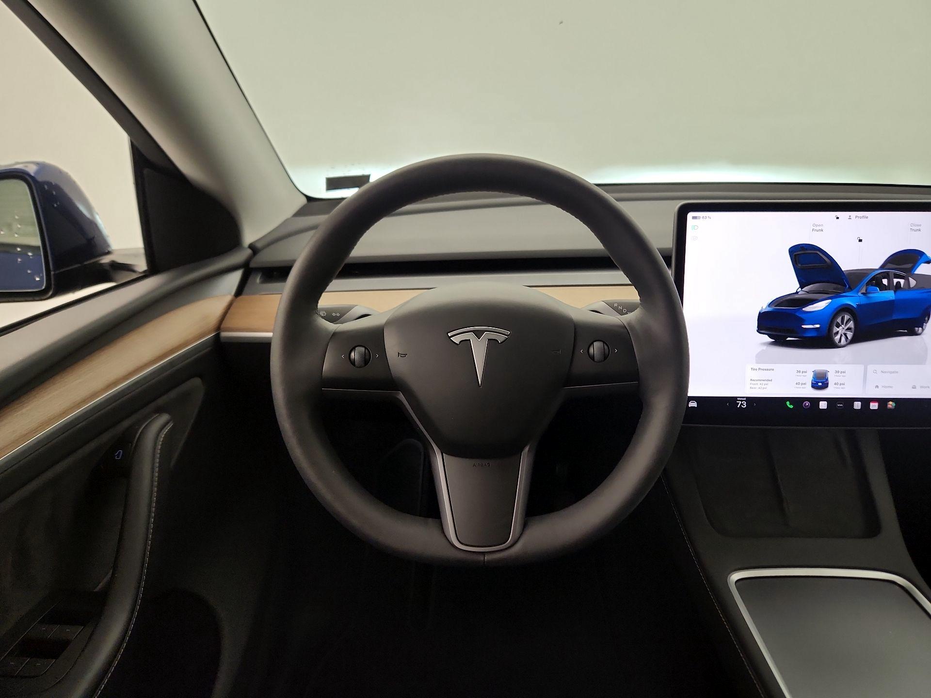 Thumbnail: 2023 Tesla Model Y - 10