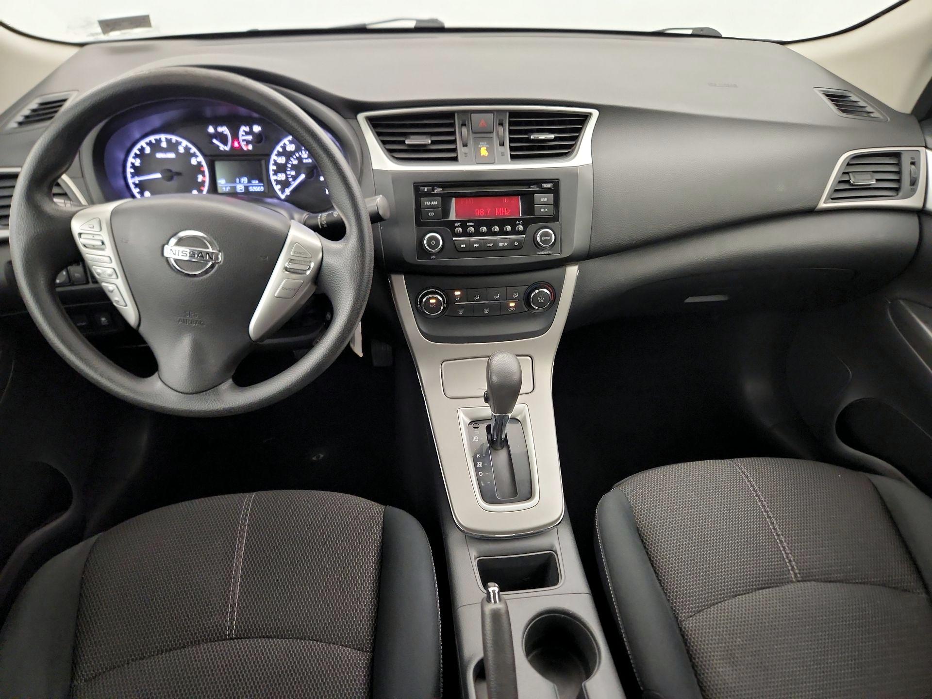 Thumbnail: 2015 Nissan Sentra - 9