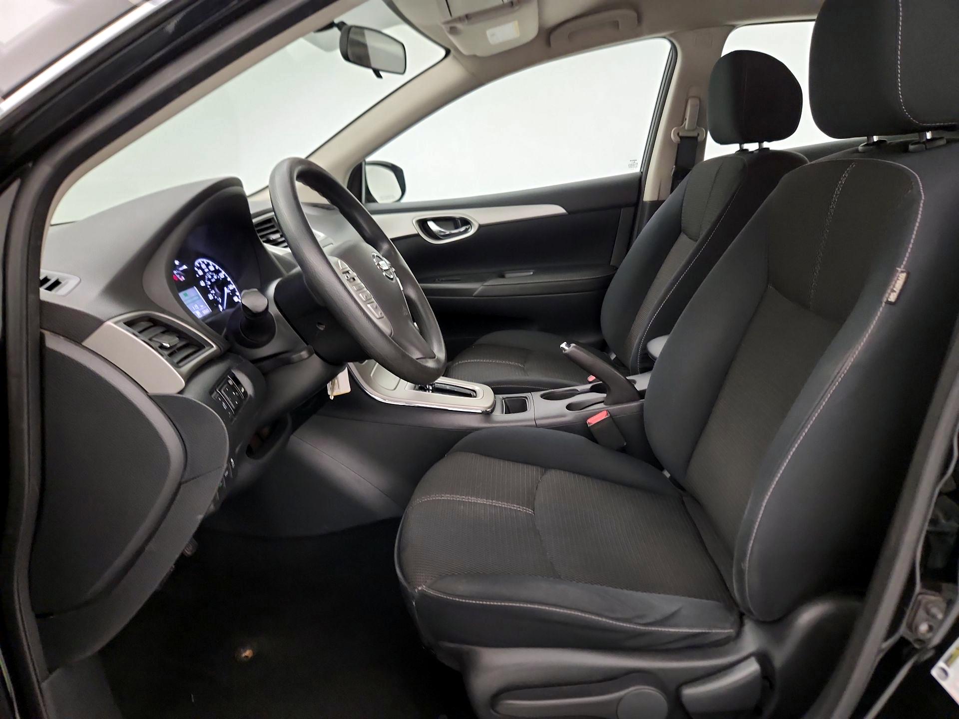 Thumbnail: 2015 Nissan Sentra - 11