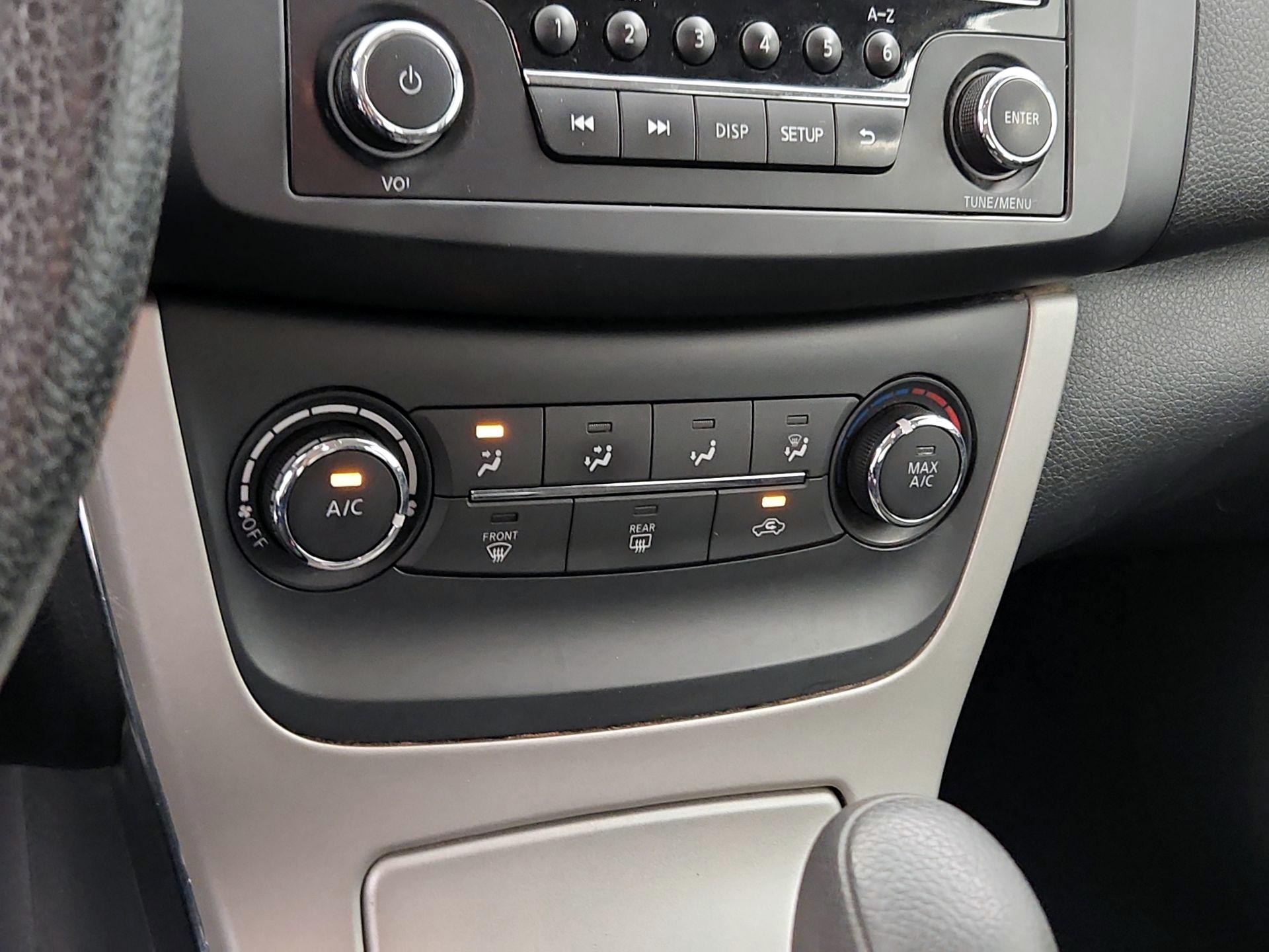 Thumbnail: 2015 Nissan Sentra - 15