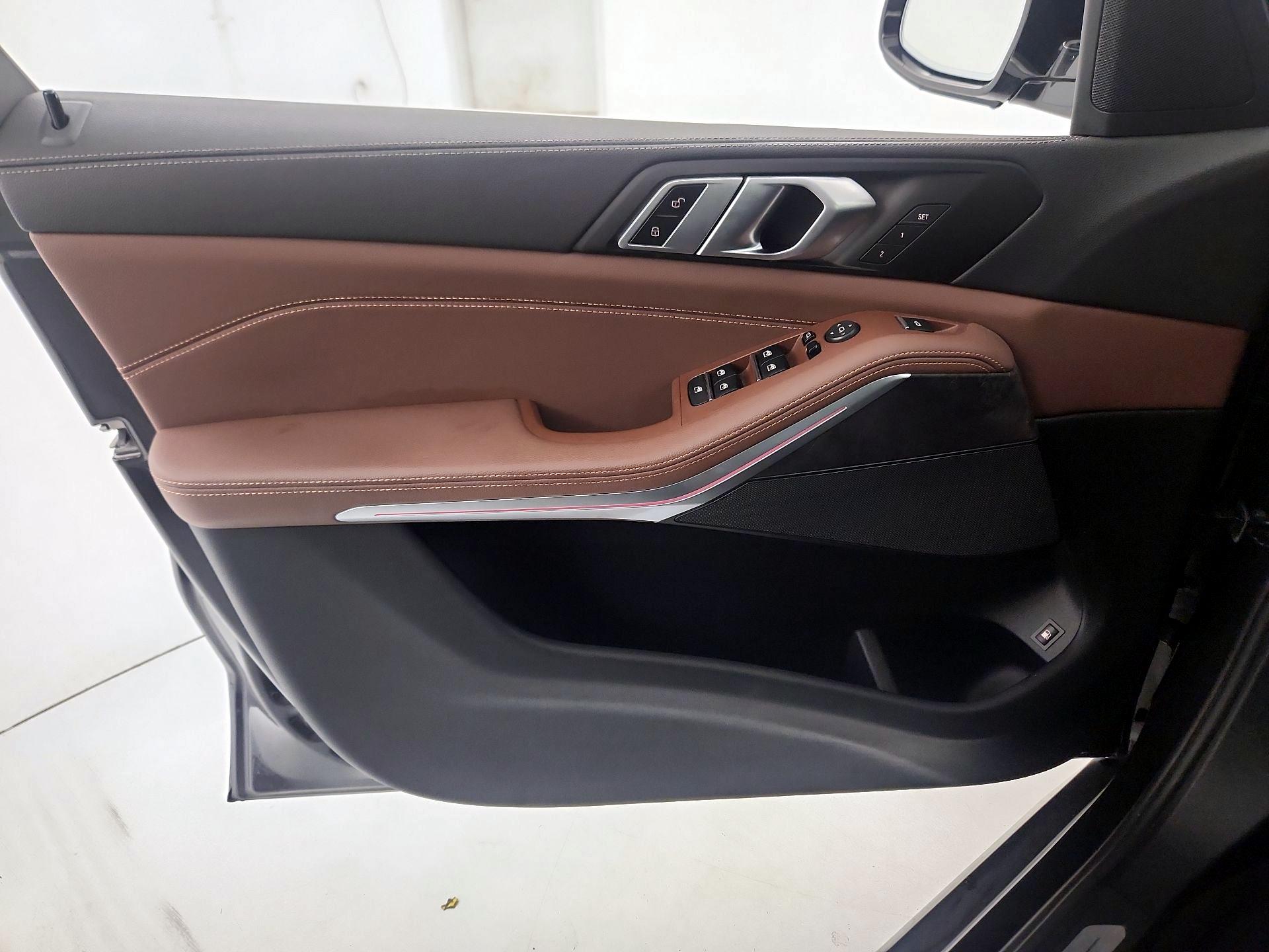 Thumbnail: 2022 BMW X5 - 12