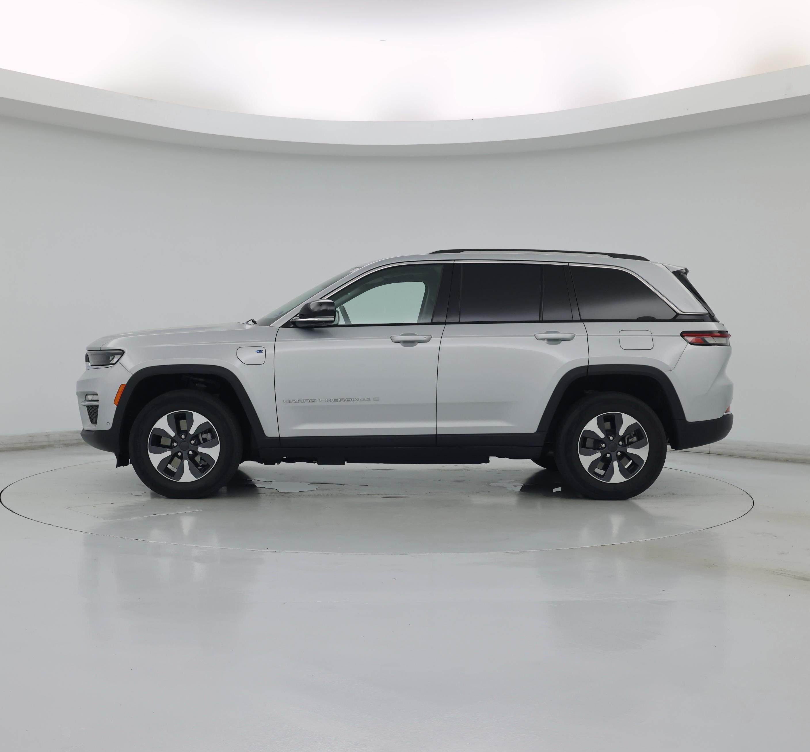 Thumbnail: 2022 Jeep Grand Cherokee - 3