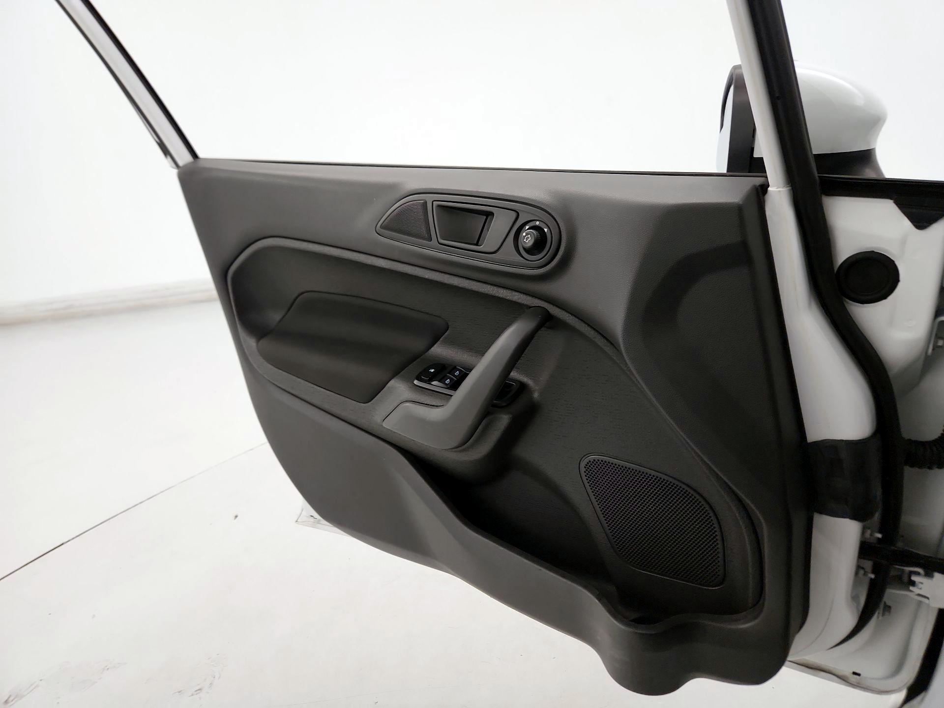Thumbnail: 2019 Ford Fiesta - 12
