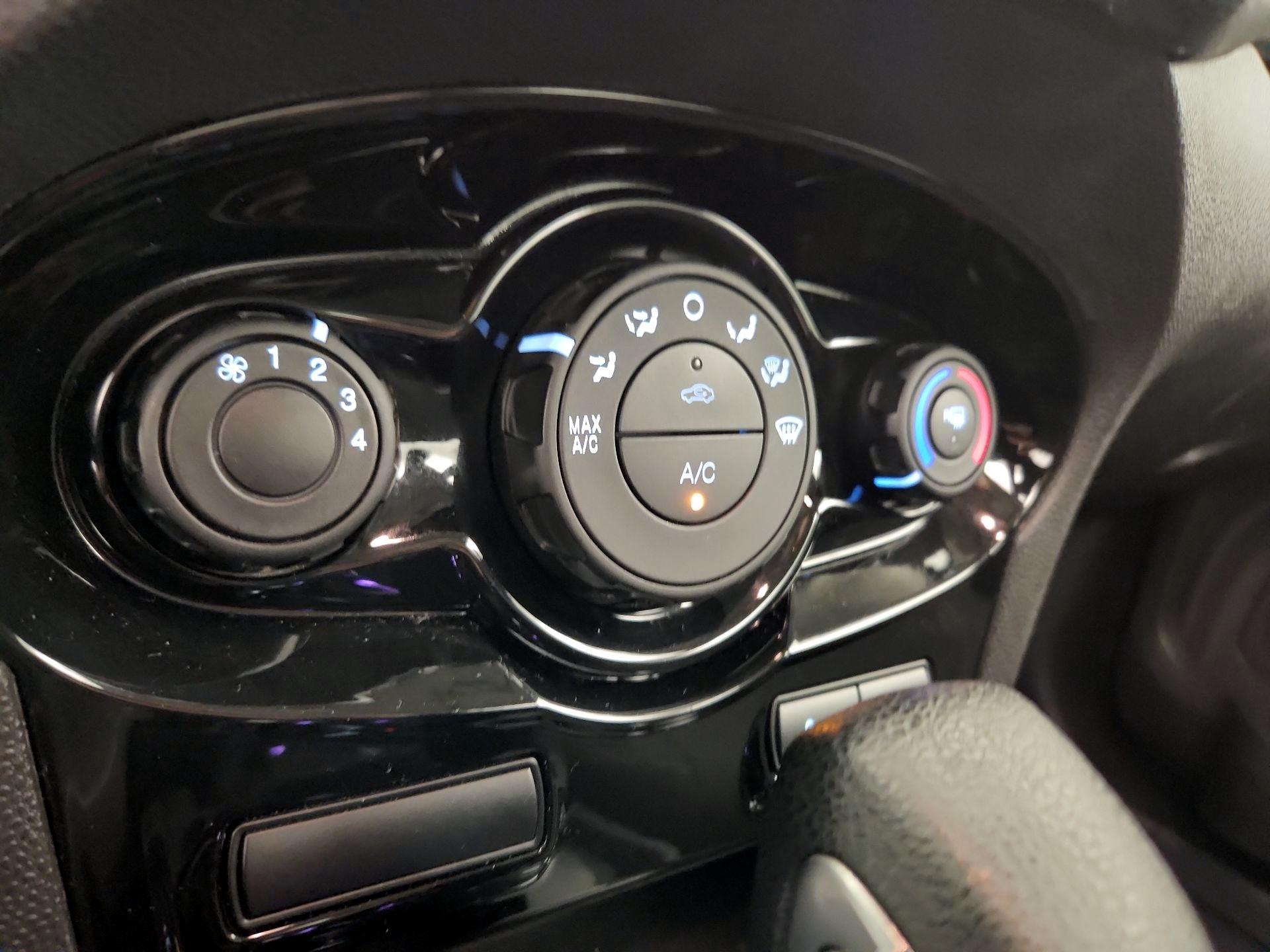 Thumbnail: 2019 Ford Fiesta - 16