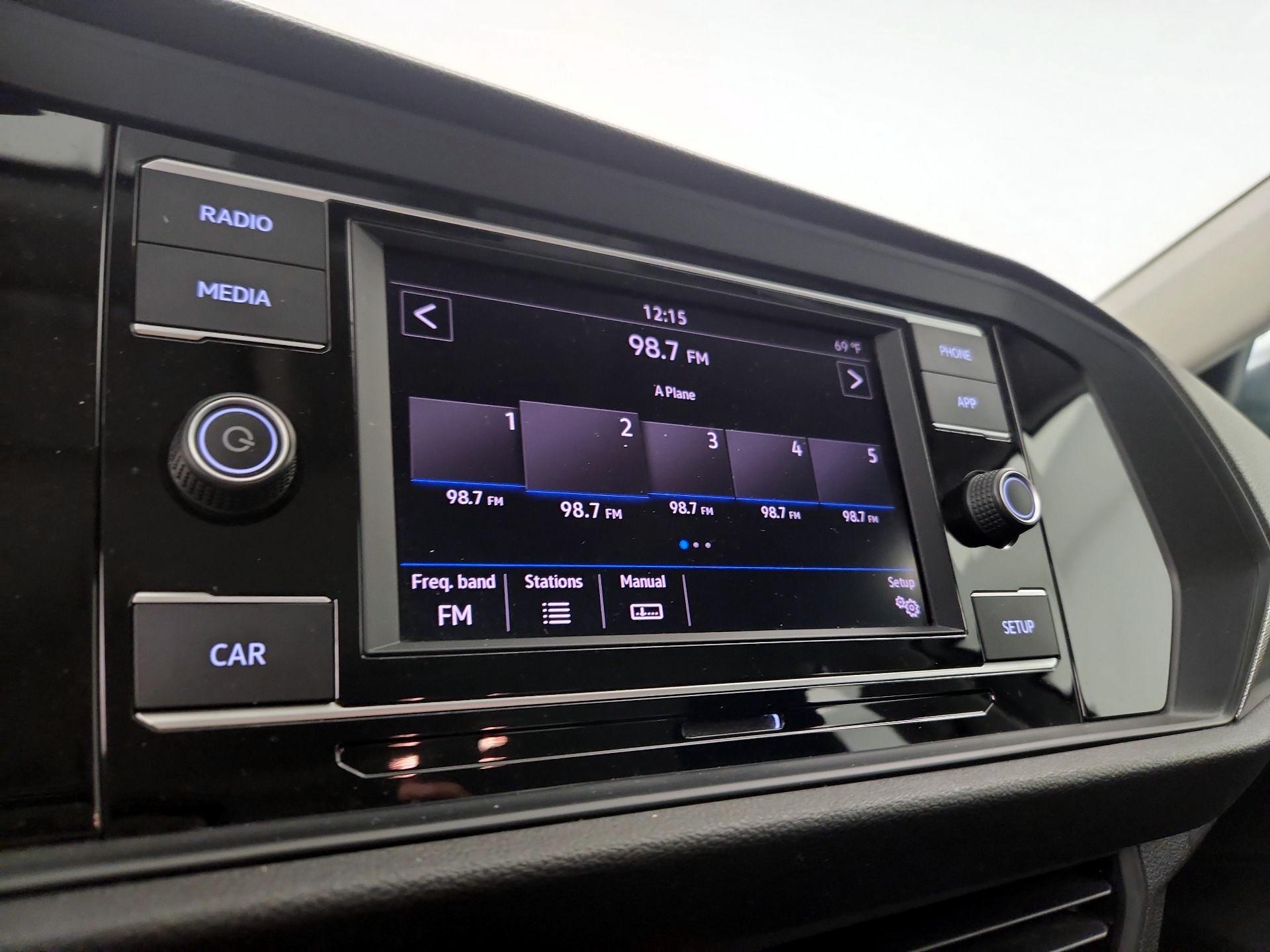 Thumbnail: 2019 Volkswagen Jetta - 15